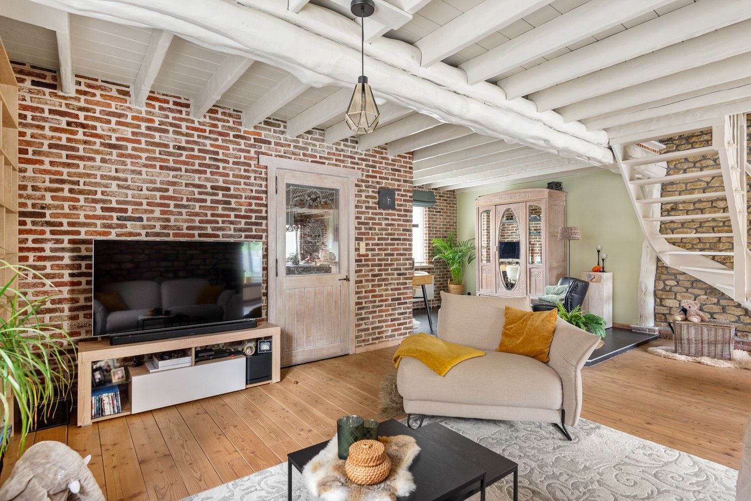 Instapklare woning met 3 slaapkamers en prachtige tuin te Walem foto 5