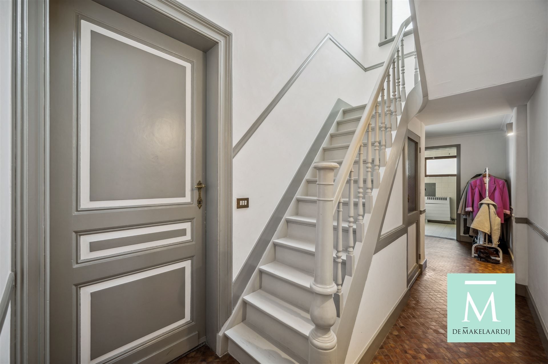 Zeer ruime en charmante woning met fijne tuin en ruime garage foto 9