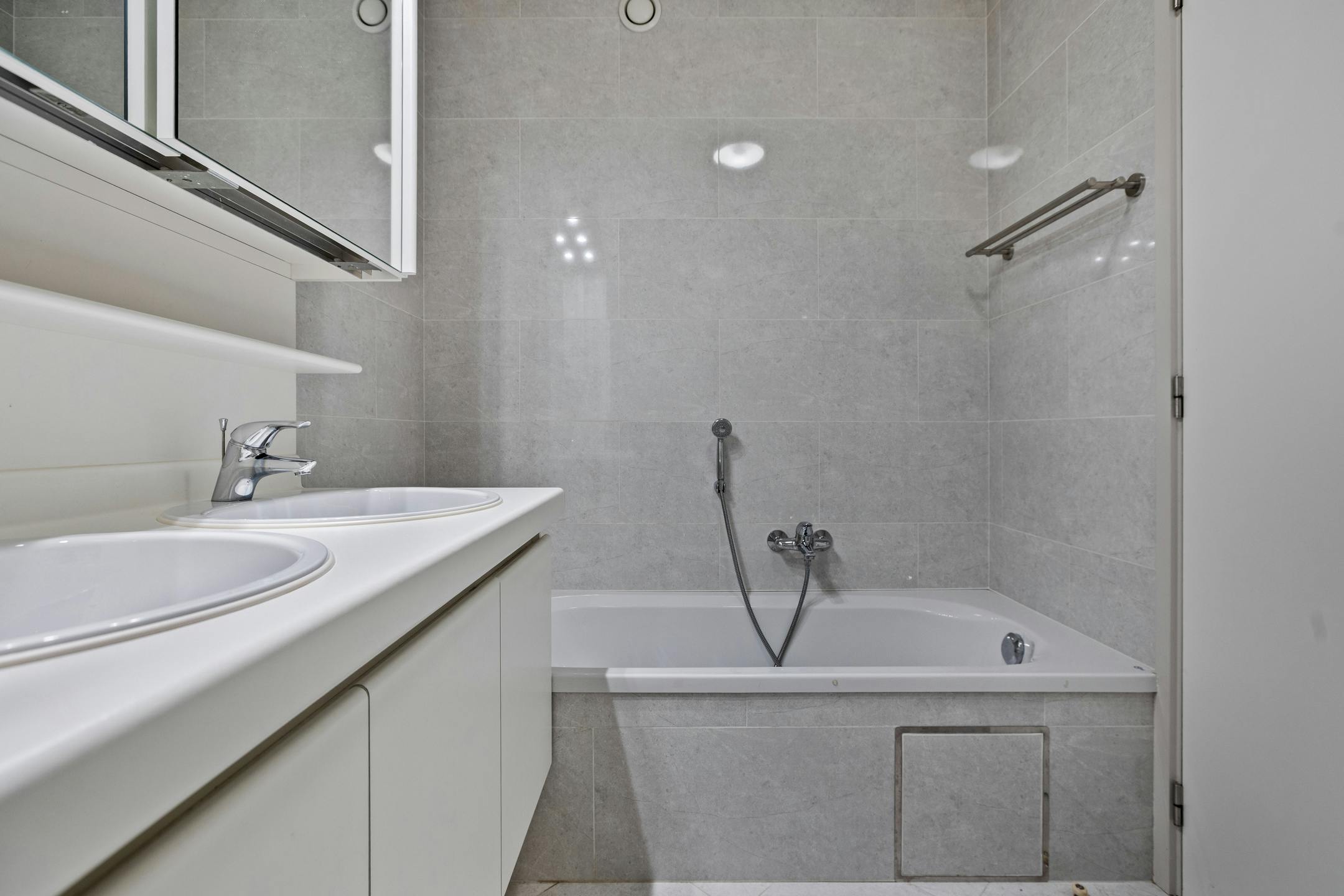 Appartement met 2 slaapkamers en zonnige tuin in Sint-Idesbald foto 9