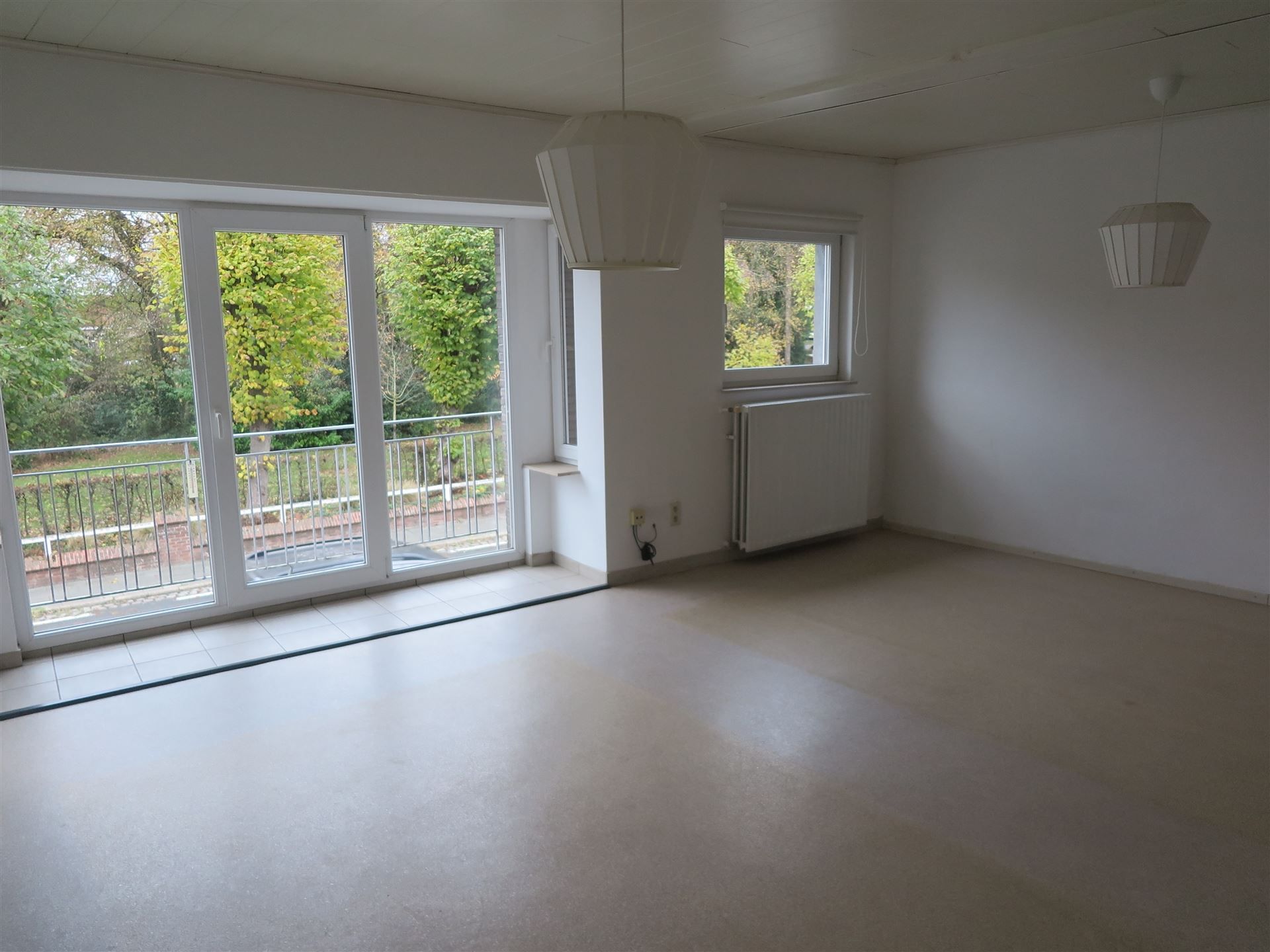 Appartement 4 Slaapkamers in Bassevelde foto {{pictureIndex}}