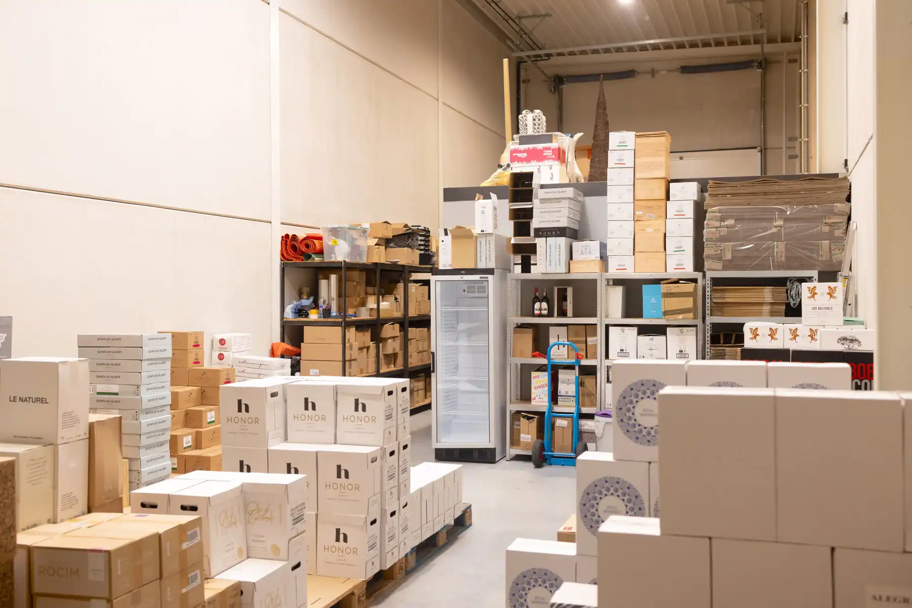 Perfect afgewerkt industriepand met kantoor en loods foto 33