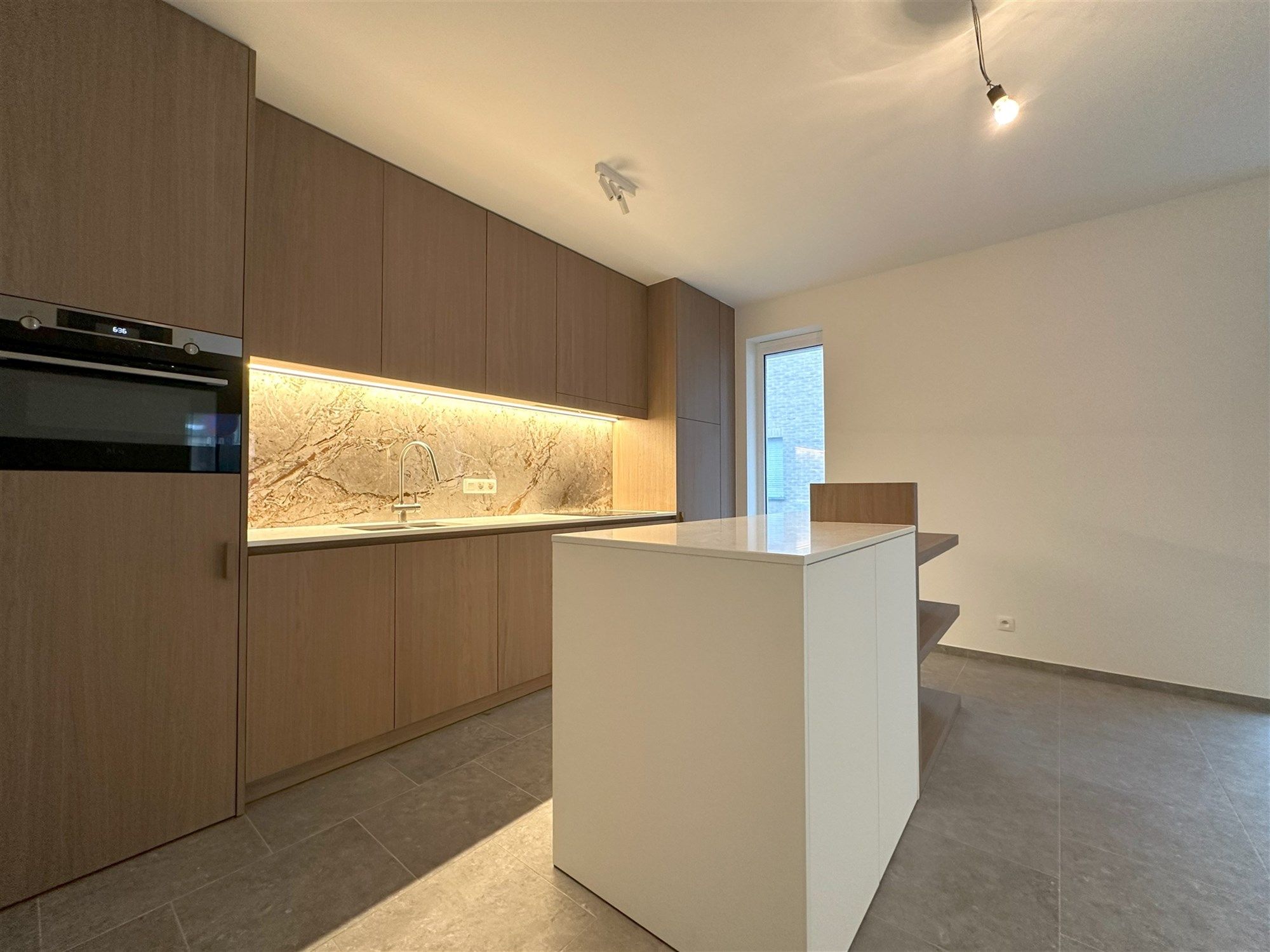 Appartement foto {{pictureIndex}}