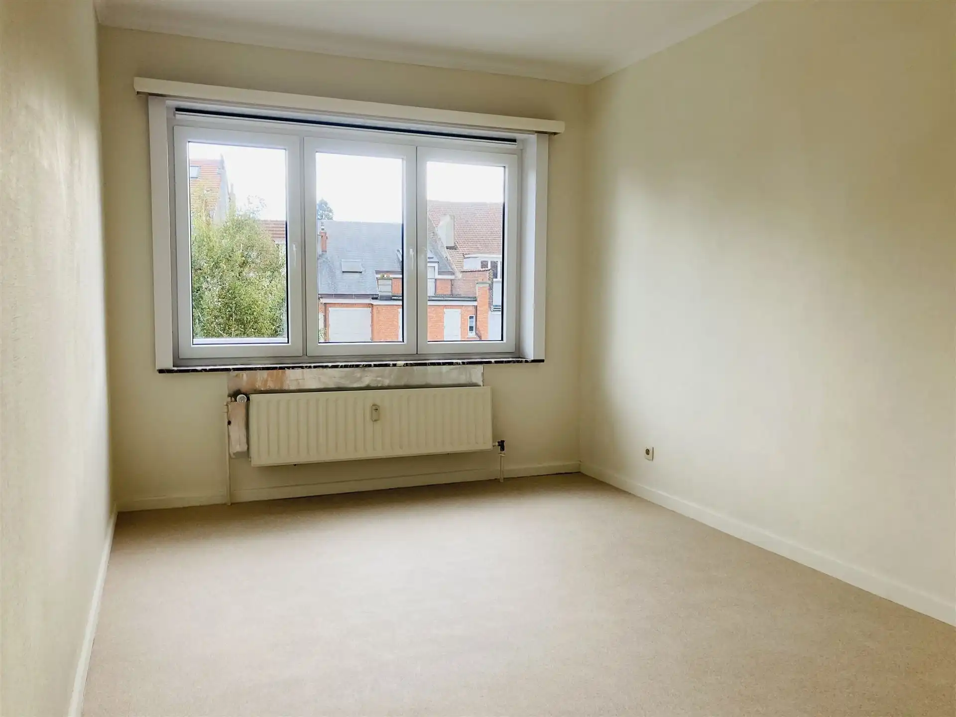 1SK gerenoveerd apartement met balcons - Schaerbeek  foto 2