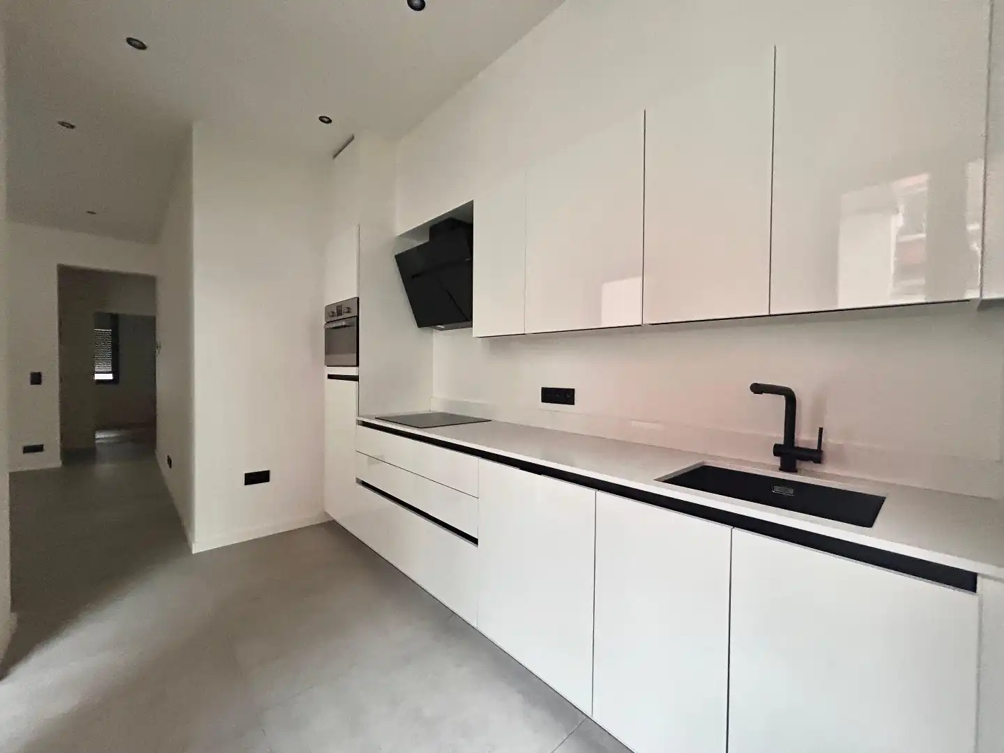 Gezellig gelijkvloers 2-slpk app met tuin. foto 5