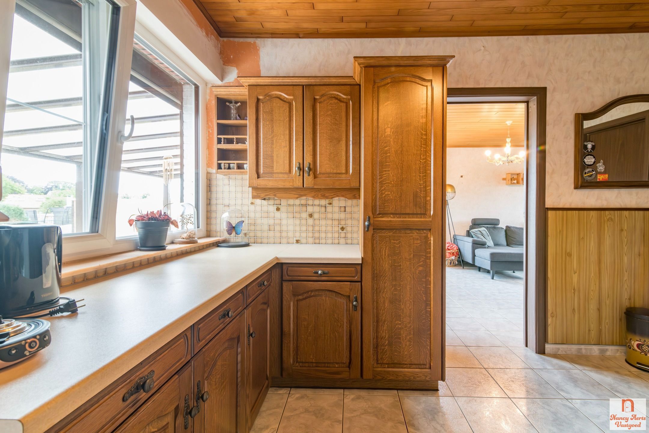 Split-level woning met veel ruimte en potentieel foto 14