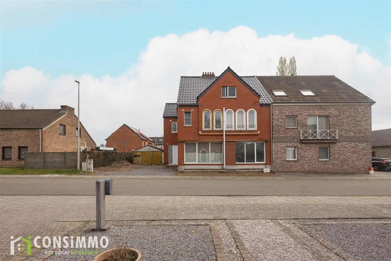 Rendementsvastgoed met 6 verhuurde kamers in Genk foto 2