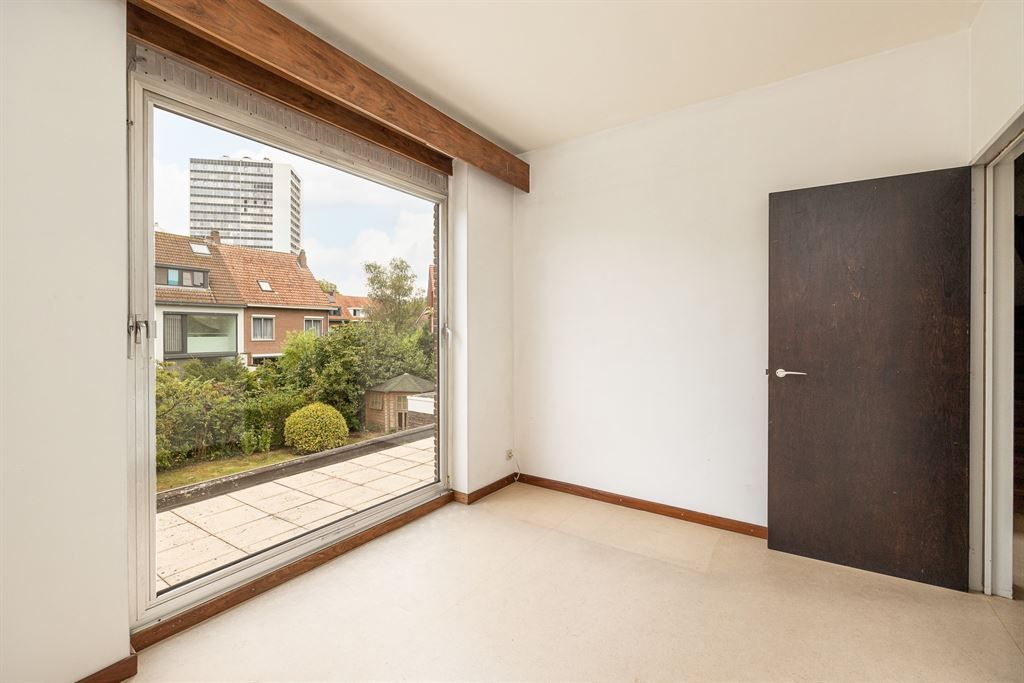 Unieke jaren 80-woning met ruime tuin foto 15