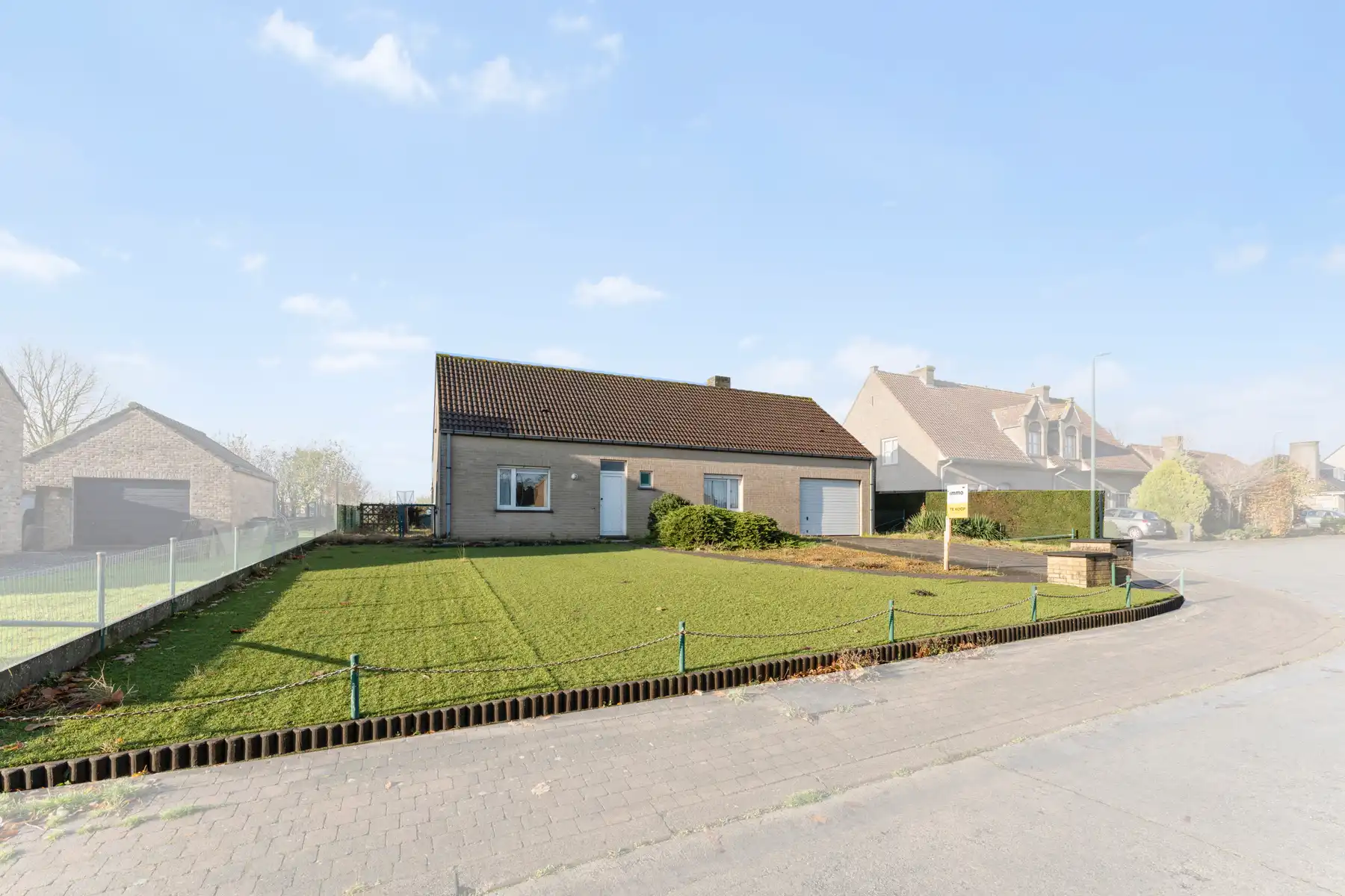 Bungalow met potentieel in centrum Torhout foto 13