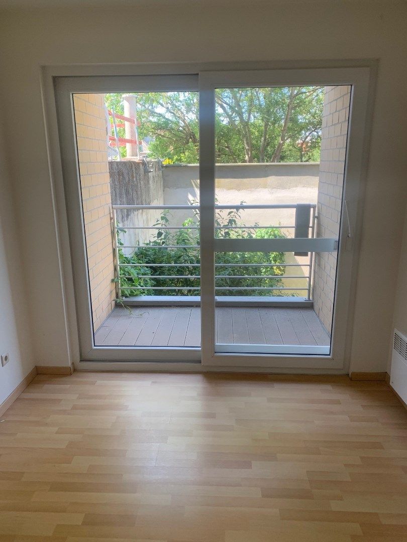 Ongemeubeld appartement met 3 slaapkamers  foto 3