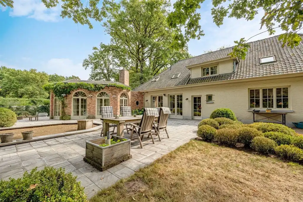 Een villa op een van de mooiste locaties van s-Gravenwezel foto 24