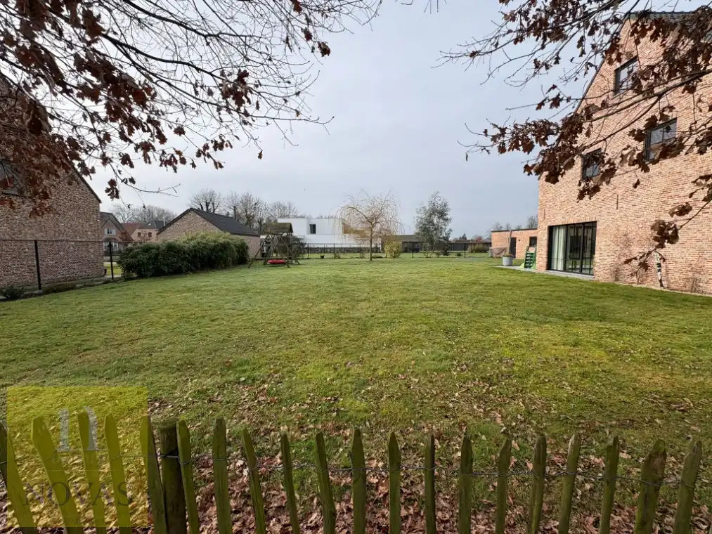 Knappe bouwgrond op mooie locatie, 18m straatbreedte en 612m² oppervlakte foto 7