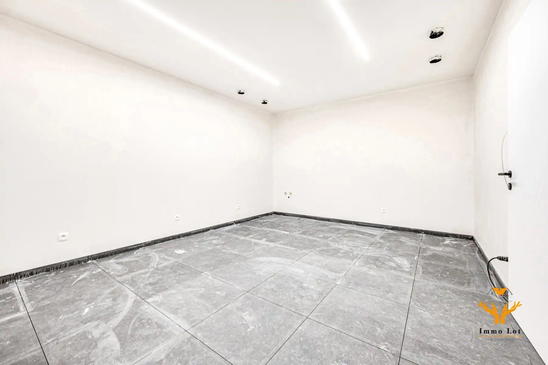 Nieuwbouw kantoorruimte/praktijkruimte te huur op zeer centrale locatie foto 13