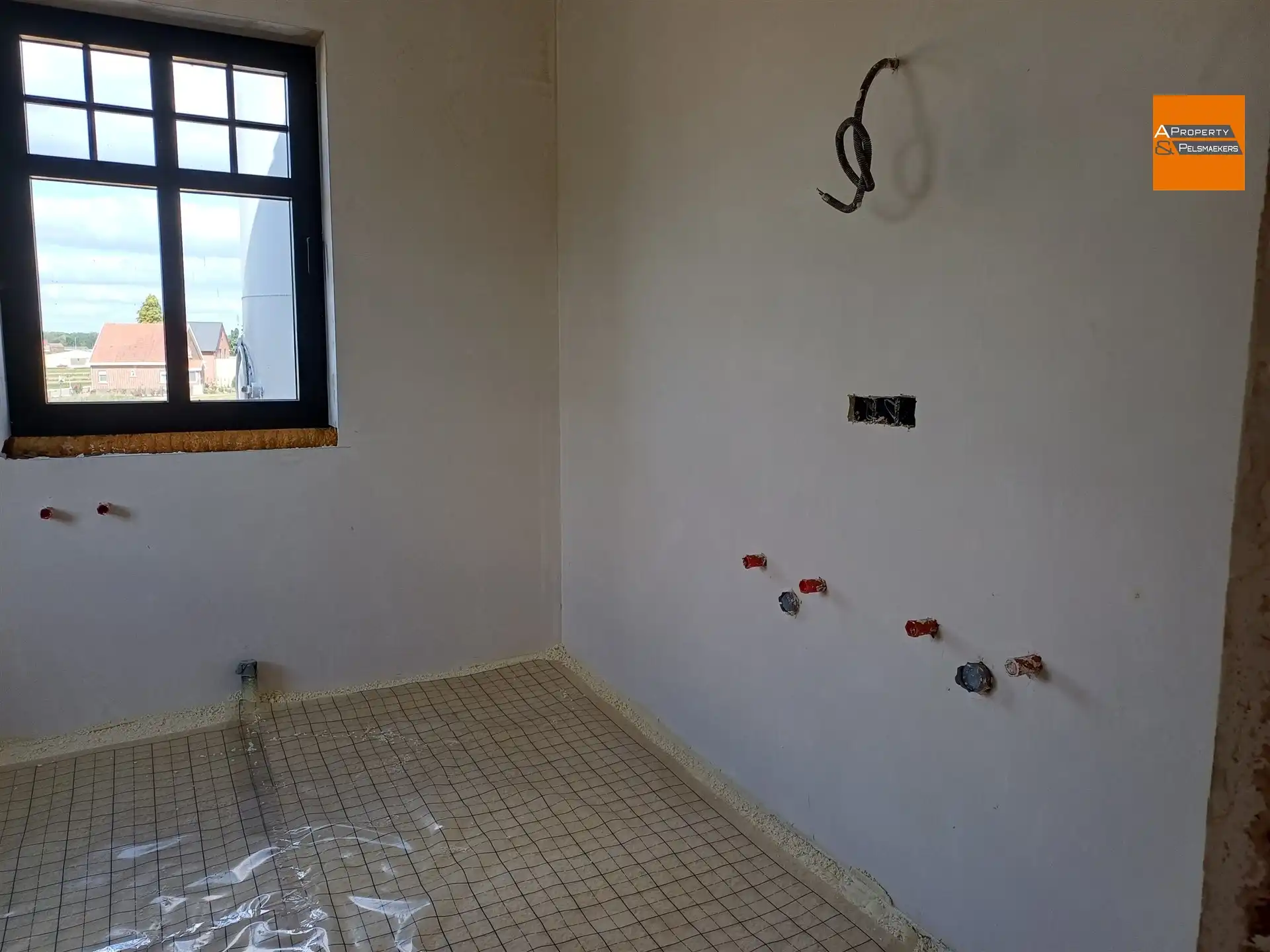 Nieuwbouwwoning met 4 slaapkamers en prachtig zicht op velden en bos foto 14