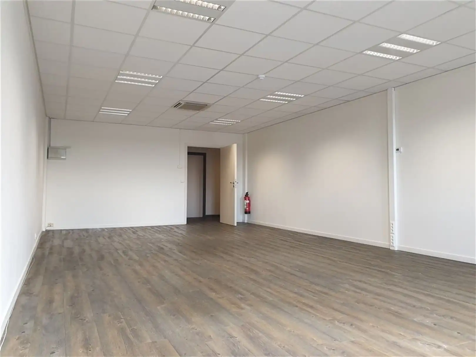 Budgetvriendelijke kantoren langs E40 in Drongen foto 5