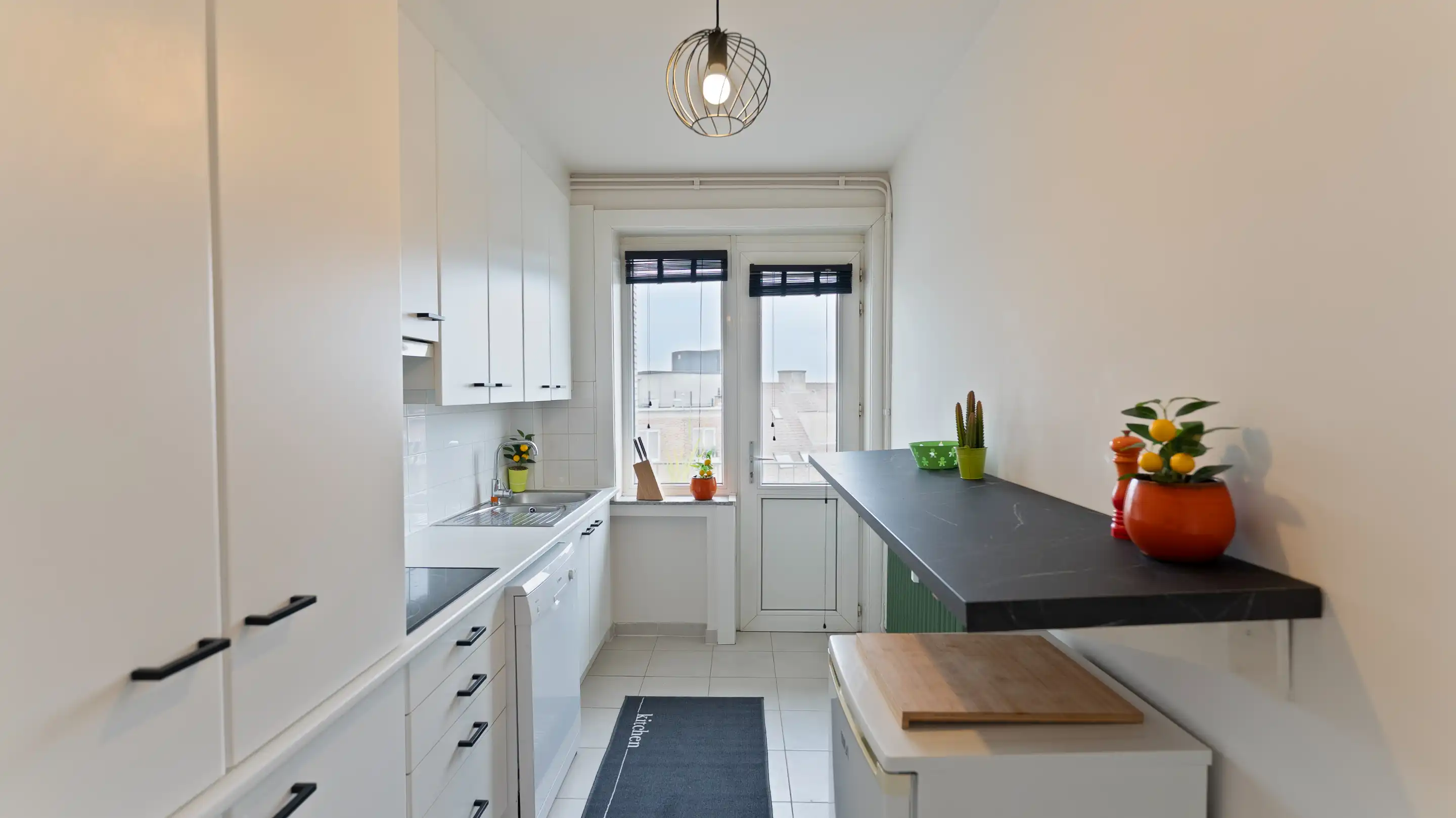 Karaktervol appartement met panoramisch zicht in hartje Kortrijk met garage foto 11