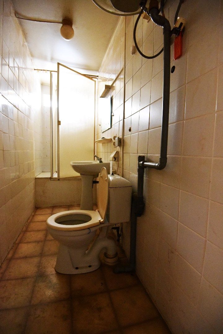 Totaal te renoveren / herop te bouwen woning te Eeklo foto 5
