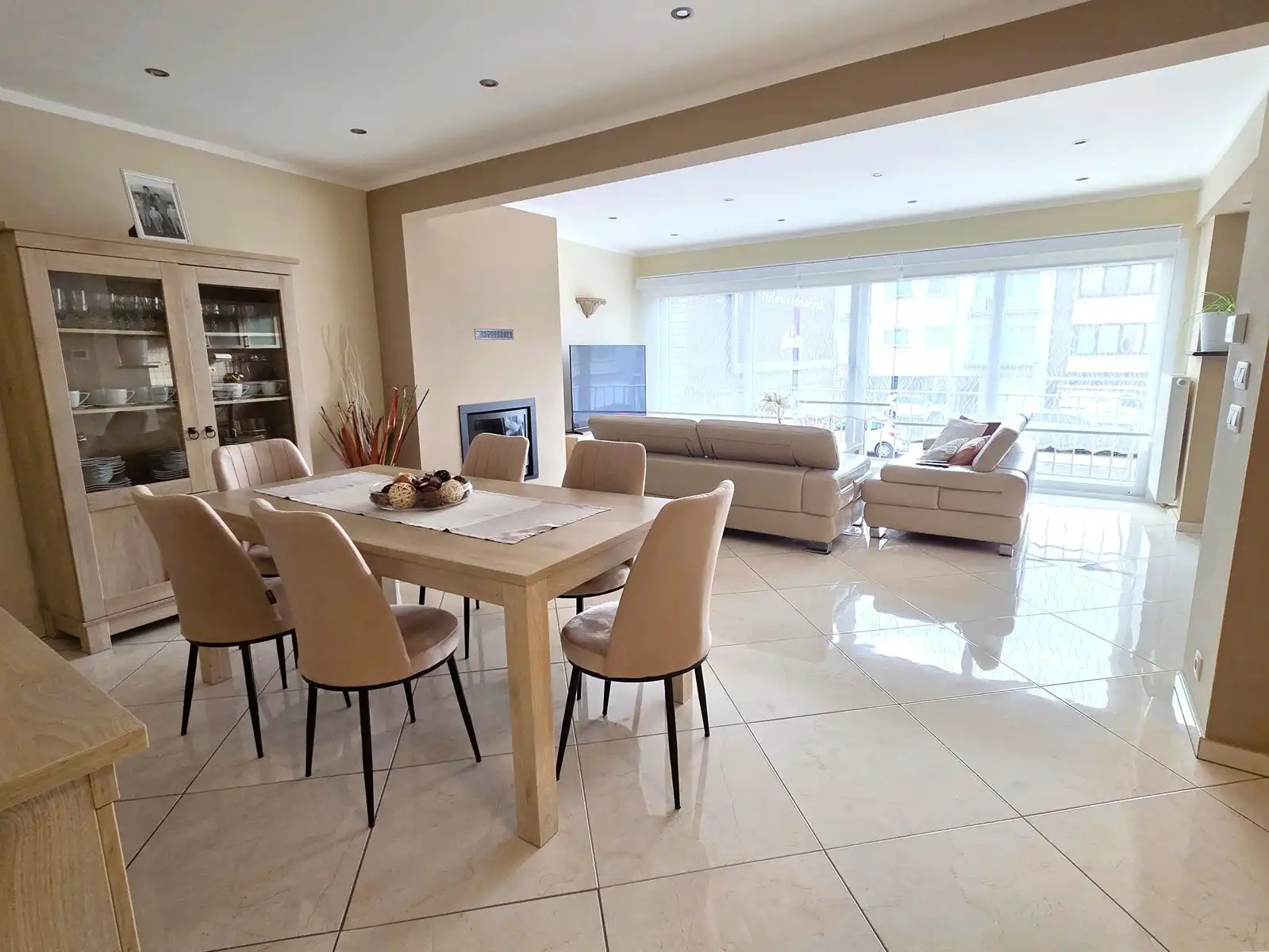 WSB-Immo: gerenoveerd appartement op toplocatie! foto {{pictureIndex}}