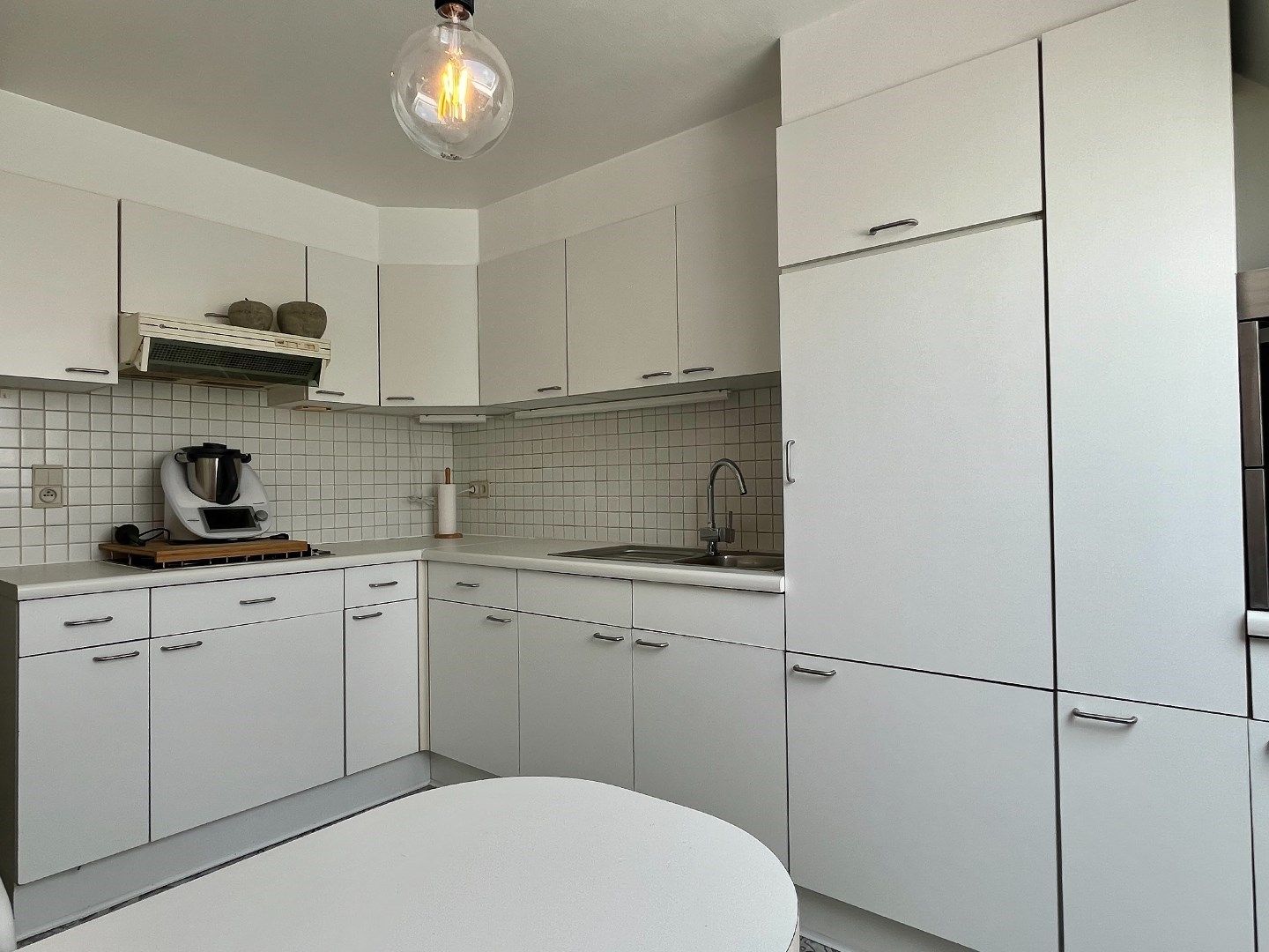 Halfopen woning met ruime loods +-480 m² te koop! foto 9