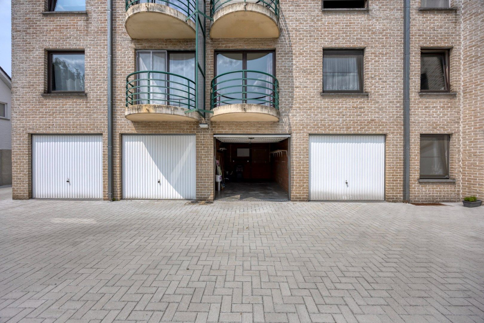 Goed onderhouden appartement met 2 slpks en garage in het centrum van Mol ! foto 18
