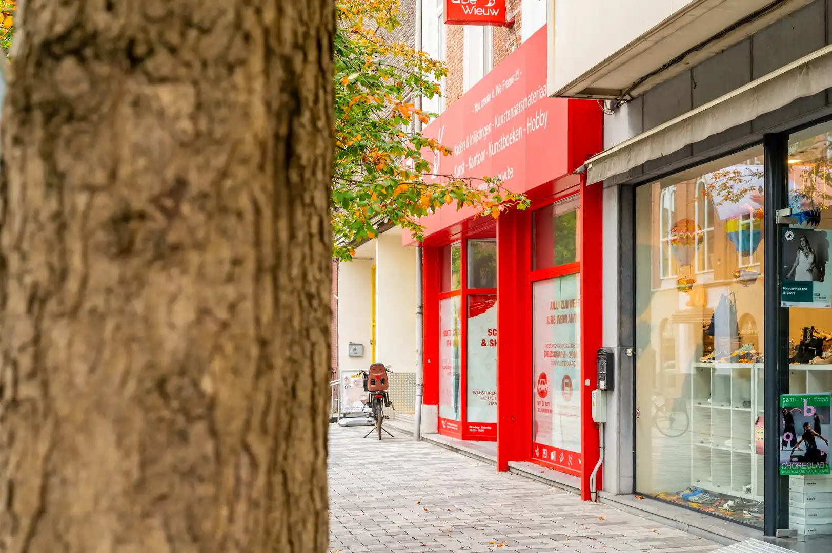 Grootwarenhuis – Stationstraat 107 / Regentiestraat 8, Sint-Niklaas foto 5
