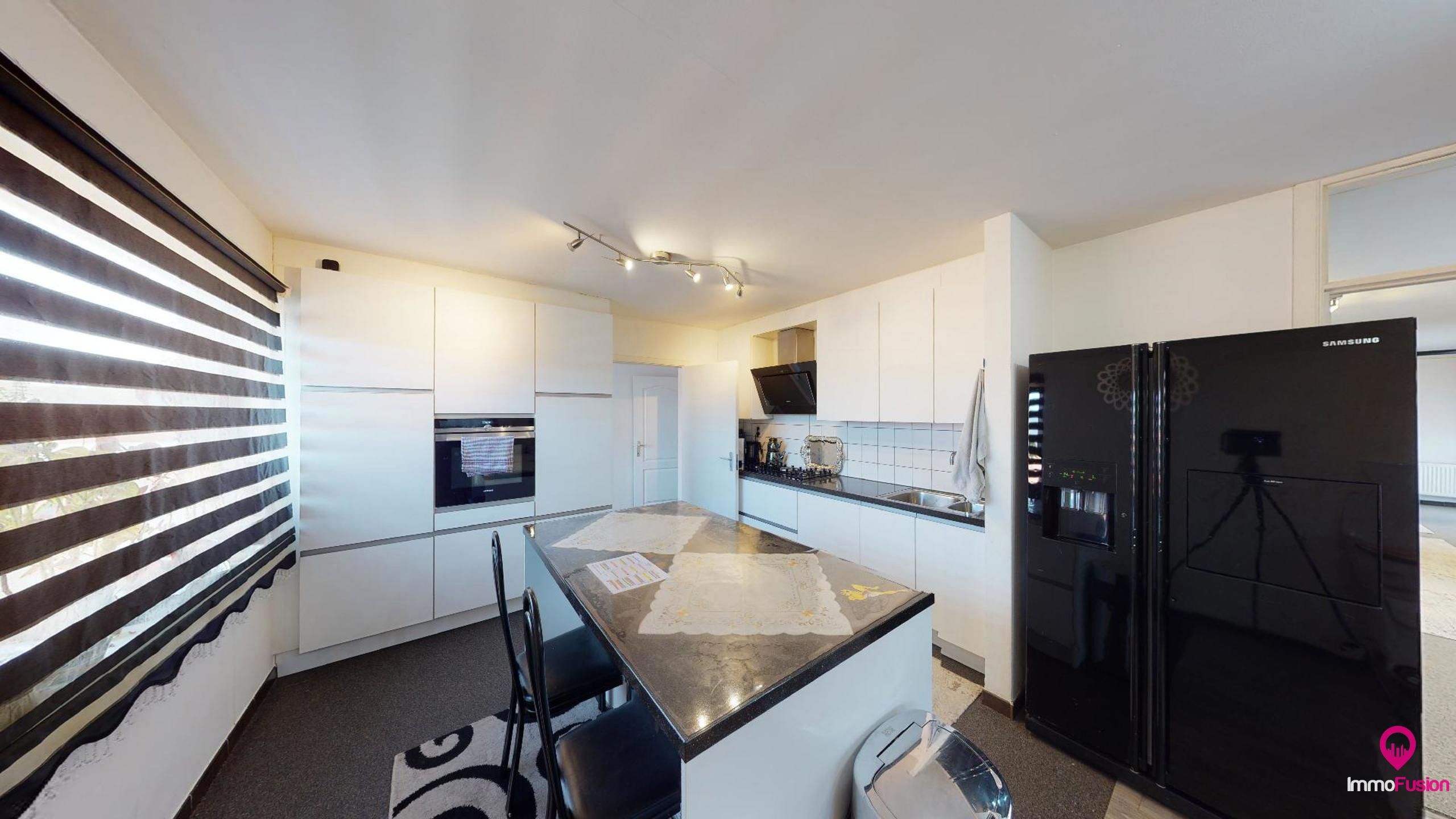 Riant handelspand met apart appartement + parking op toplocatie! foto 15