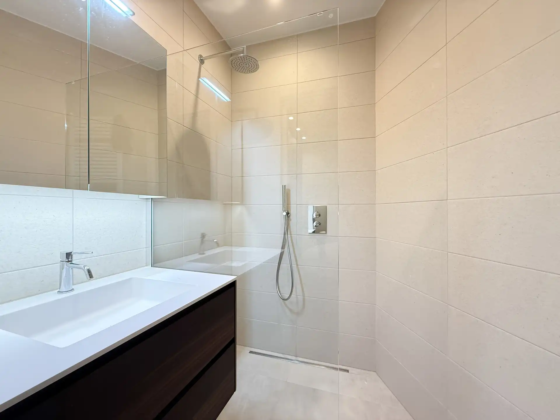 Modern appartement met zeezicht in Knokke-Duinbergen foto 19