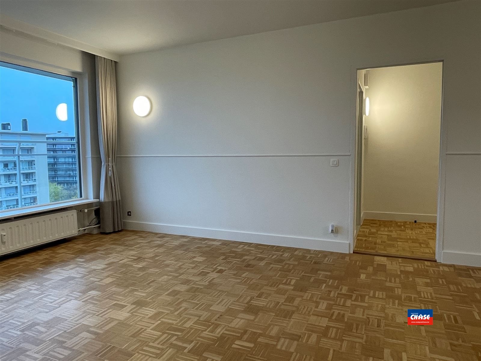 Instapklaar appartement met 2 slaapkamers en terras foto 5