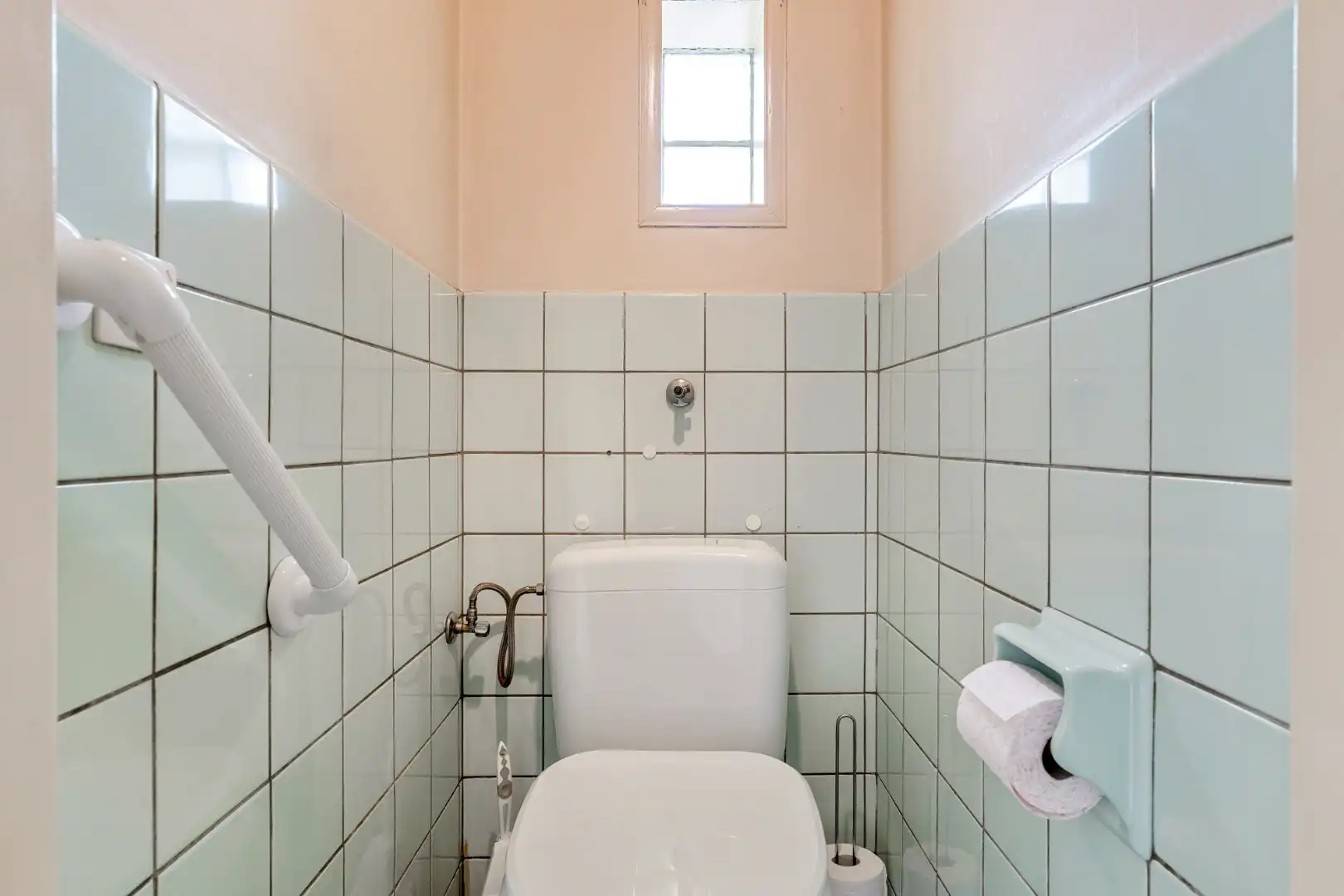 Te renoveren halfvrijstaande gezinswoning op een perceel van 5a03ca te Neeroeteren!  foto 24