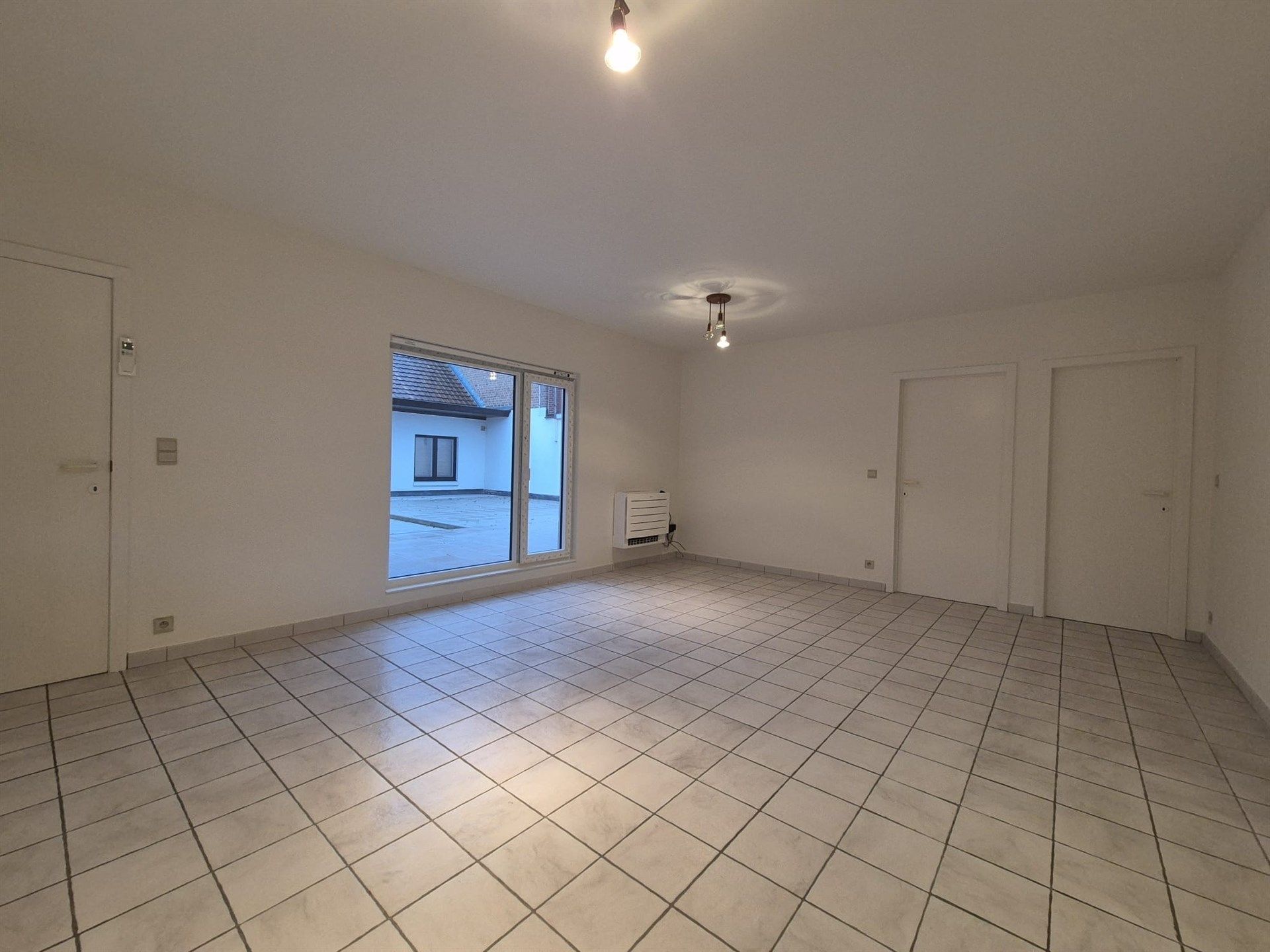 Opgeknapt 1-slaapkamer appartement op de eerste verdieping. foto 7