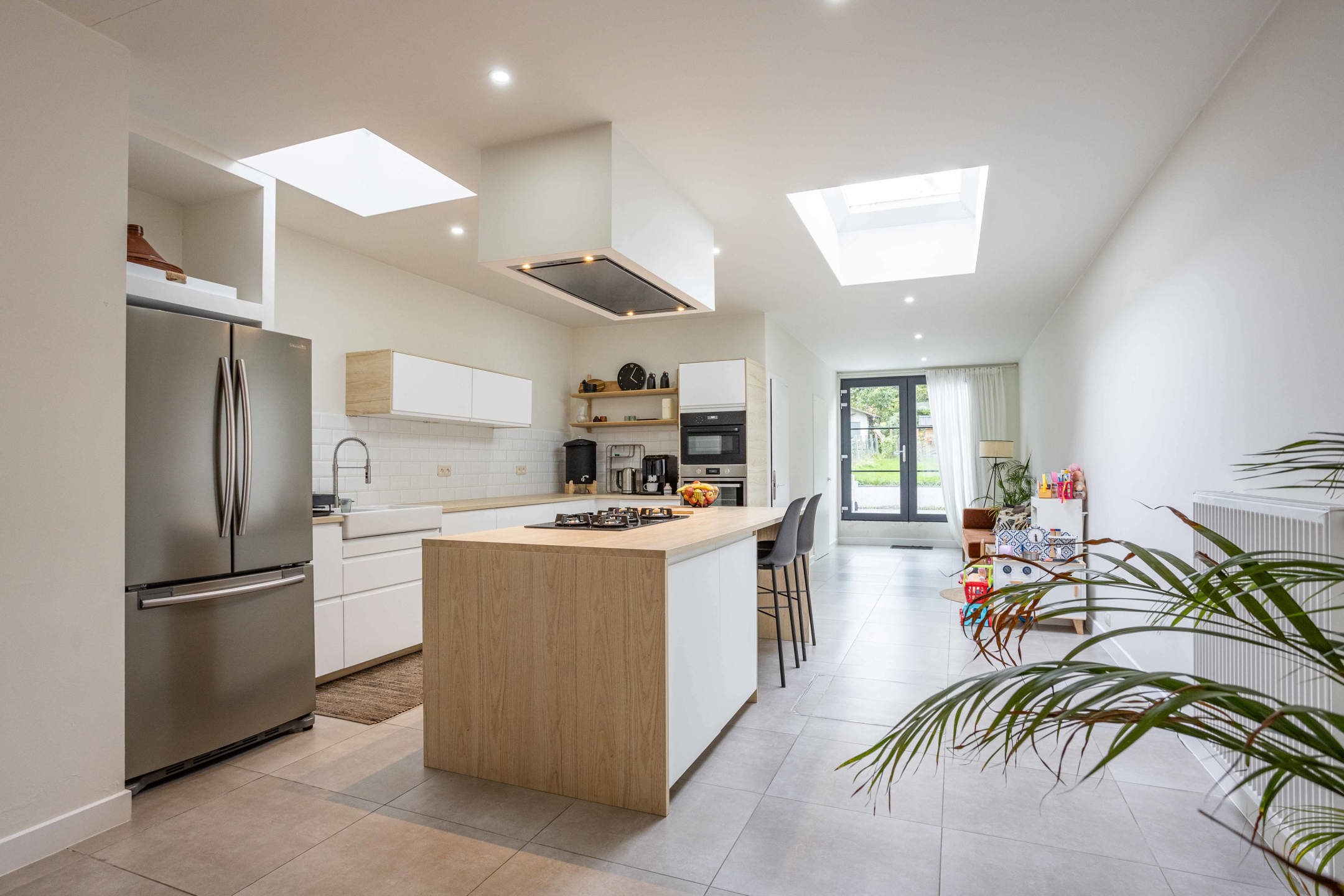 Volledig gerenoveerde, stijlvolle ruime woning foto 8
