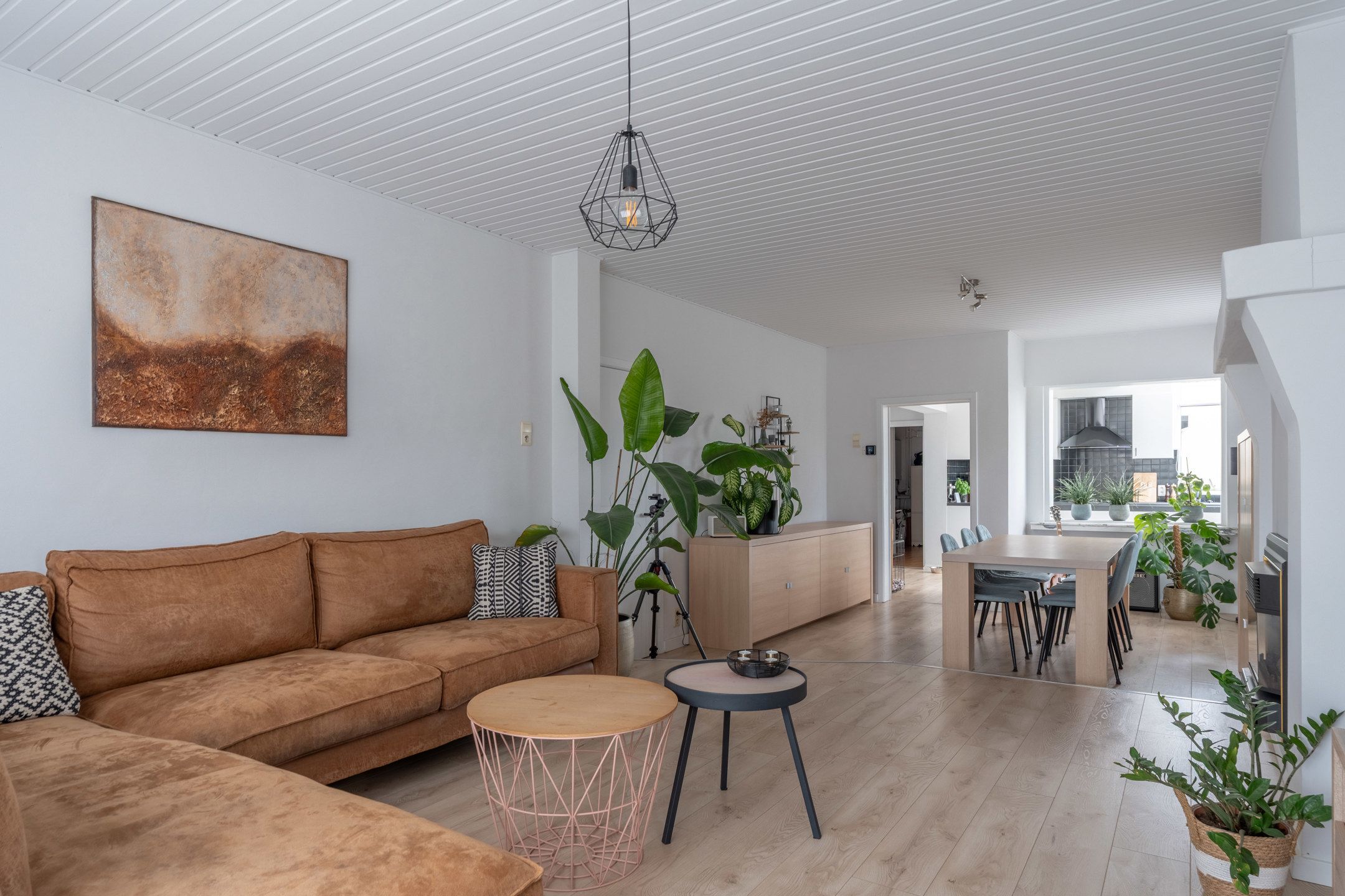 Woning bestaande uit twee appartementen op 985m² perceel. foto 7
