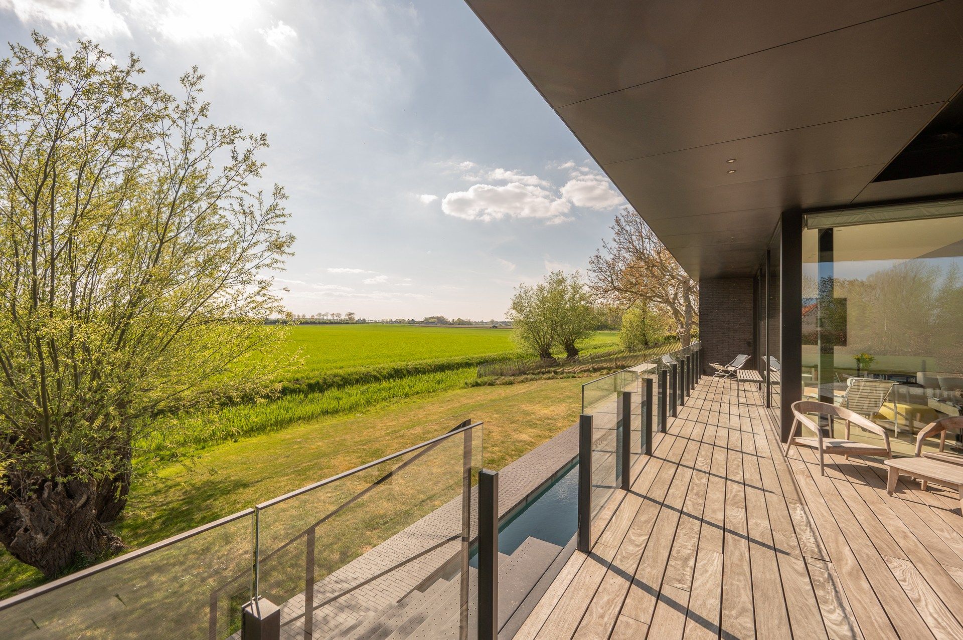 Uniek eigendom met adembenemende zichten gelegen op een perceel van ongeveer 3000 m². foto 27