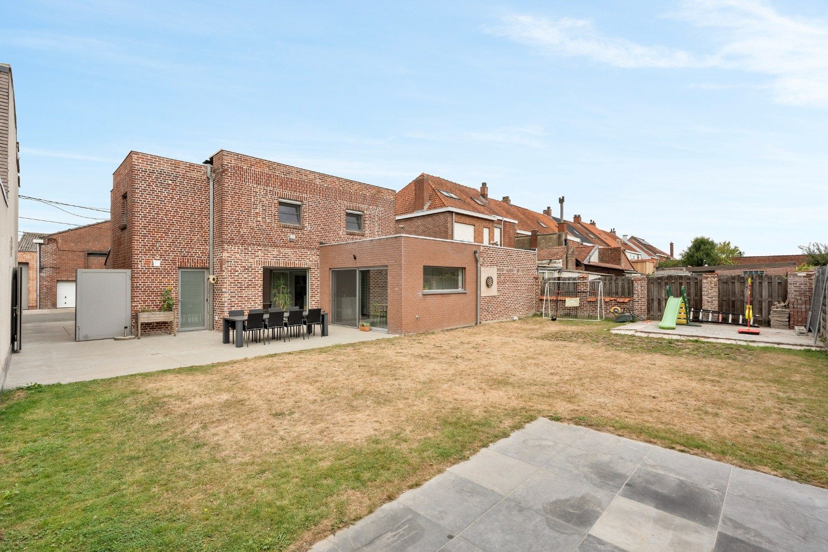 ENERGIEZUINIGE RUIME WONING OP 450M² MET 3 SLPKS, GROTE GARAGE (58M²) EN TUIN foto 4