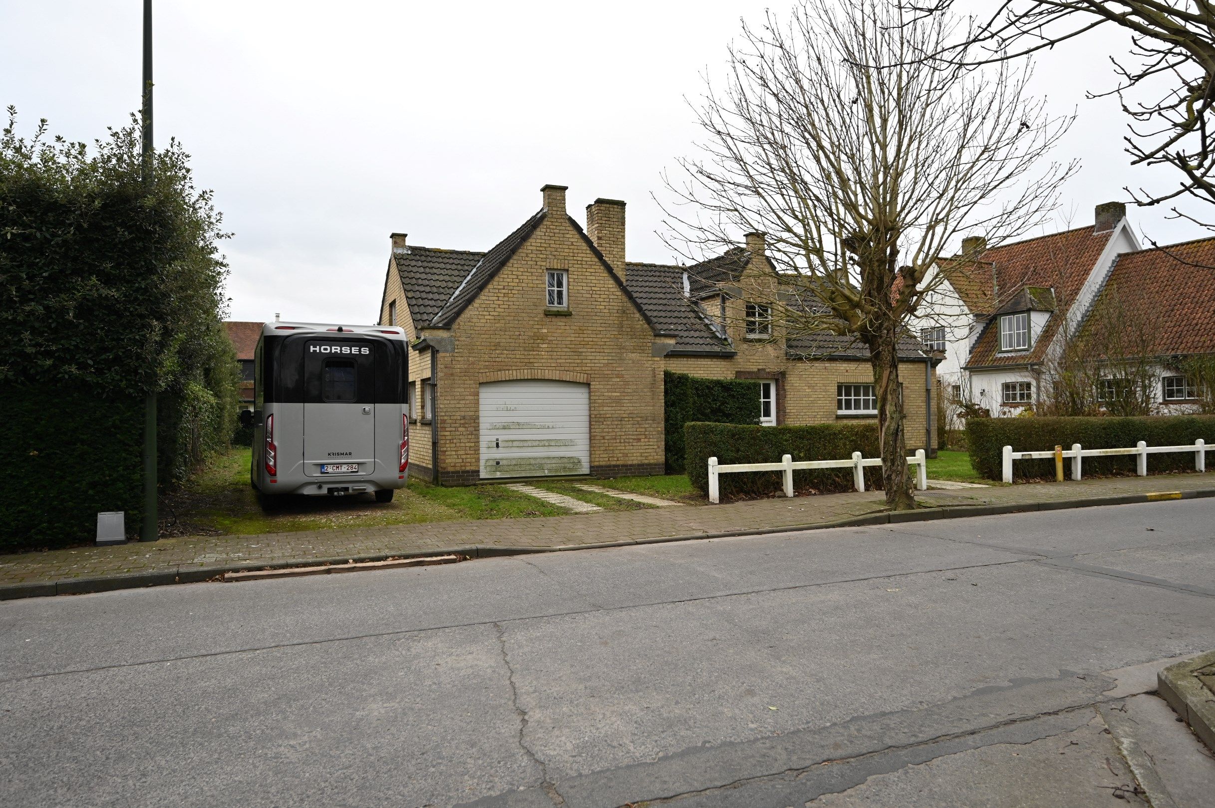 Rustig gelegen villa  op een prachtig perceel van 937 m² in een residentiële wijk vlakbij de invalswegen en op enkele minuten rijden van het centrum van Knokke  foto 5