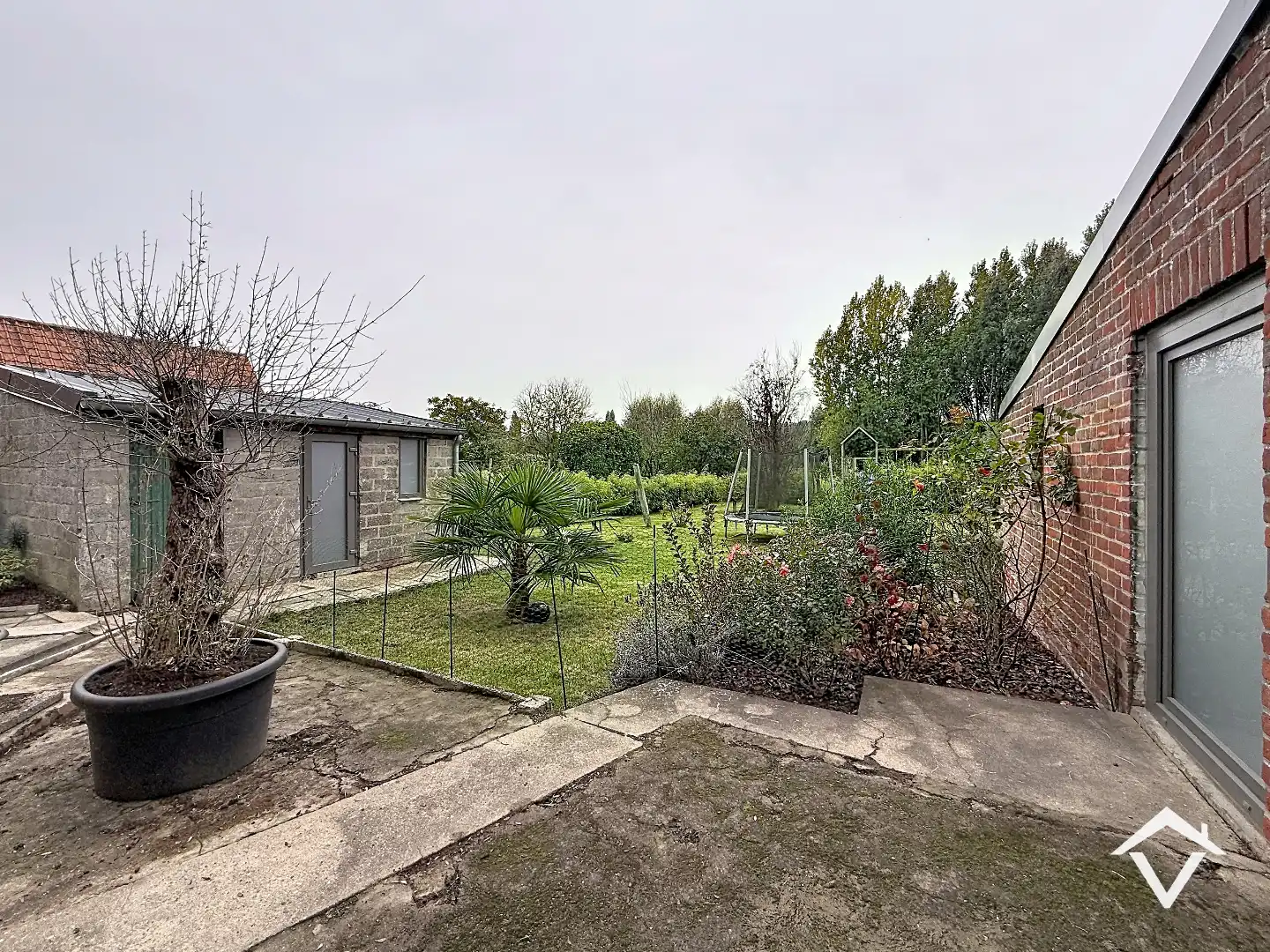 Instapklare woning met 3 slaapkamers, grote tuin en garage te Staden foto 9