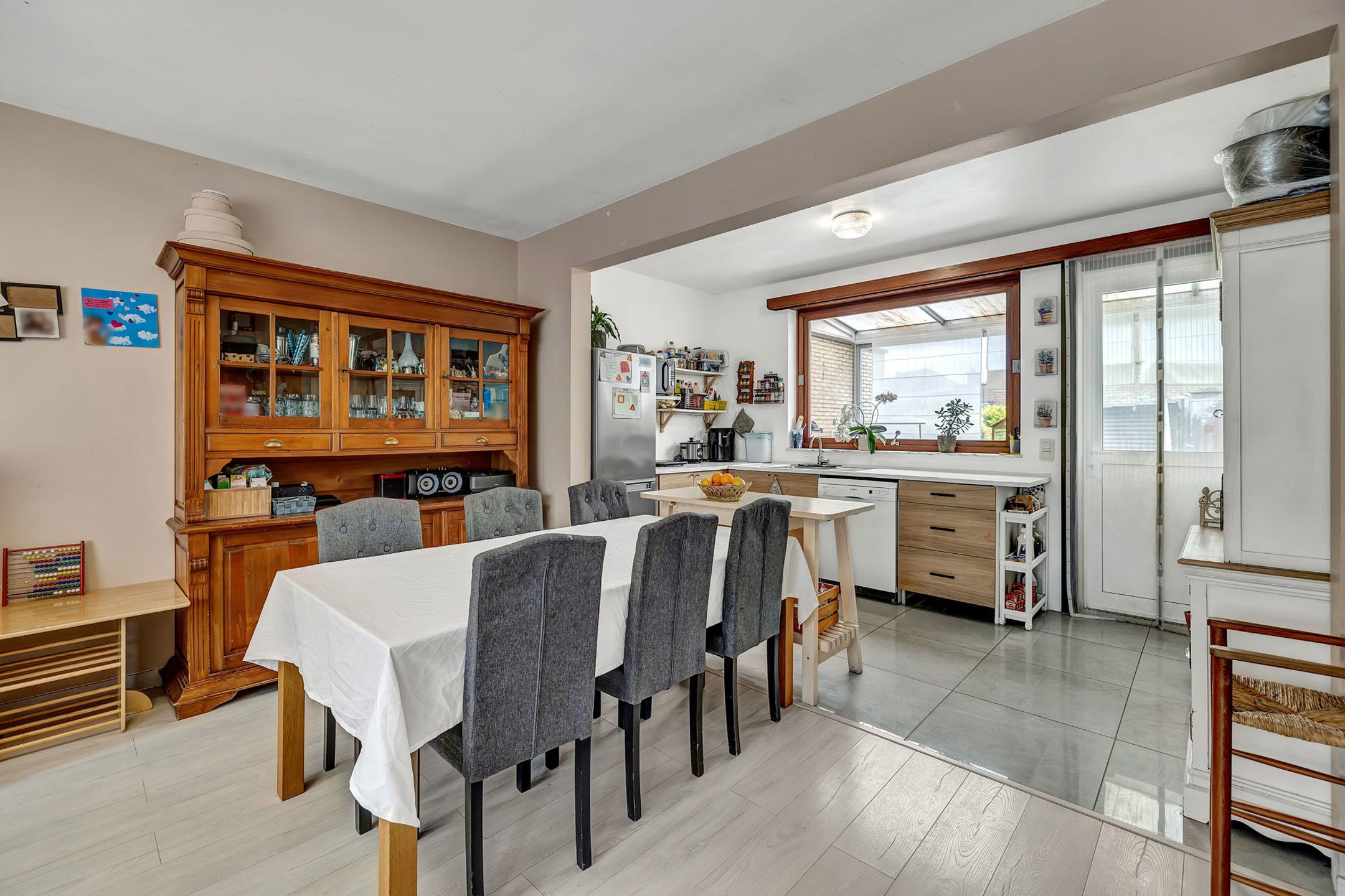 Te renoveren woning met drie slaapkamers en garage foto 6