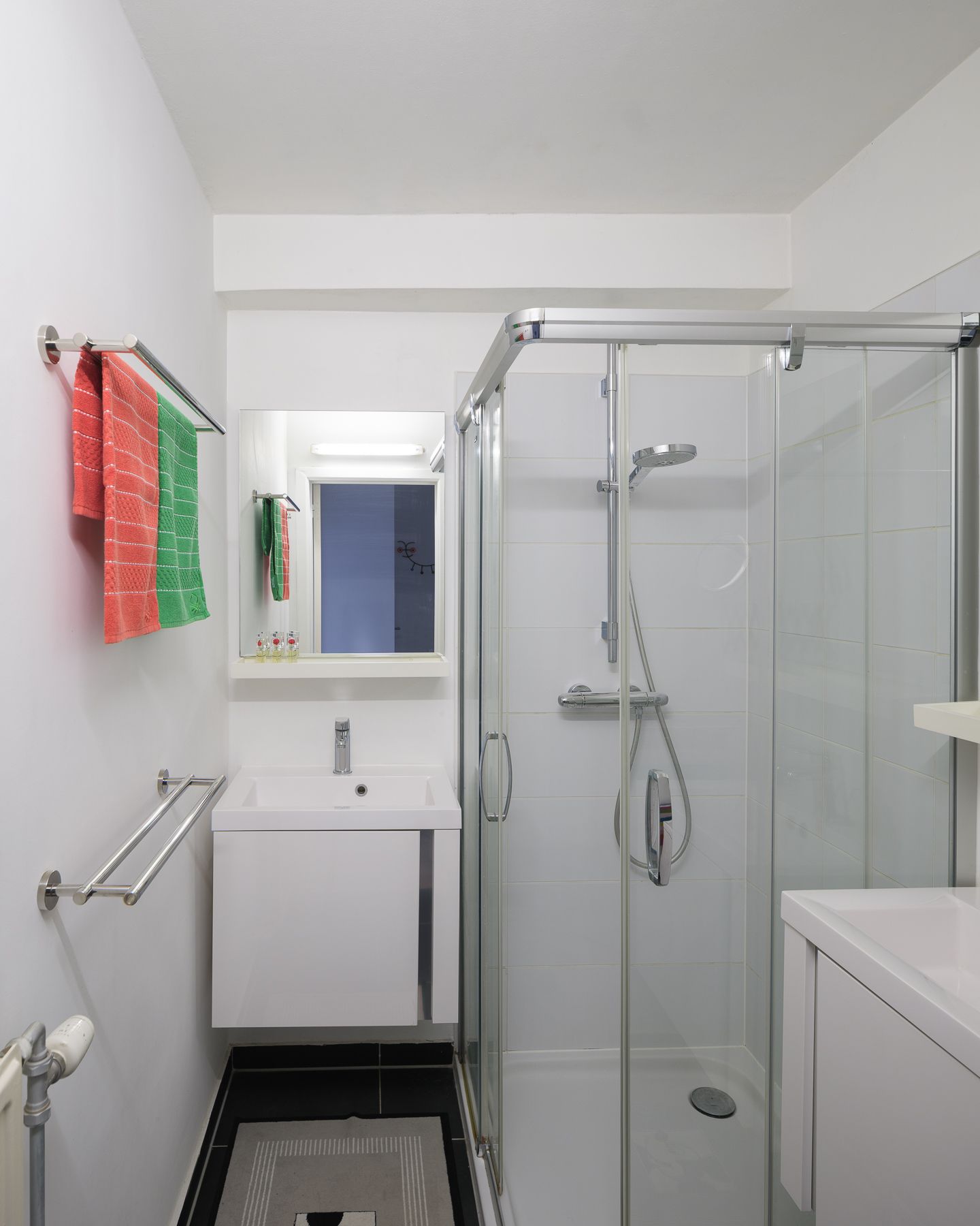 Instapklaar tweeslaapkamer appartement met garagebox foto 13