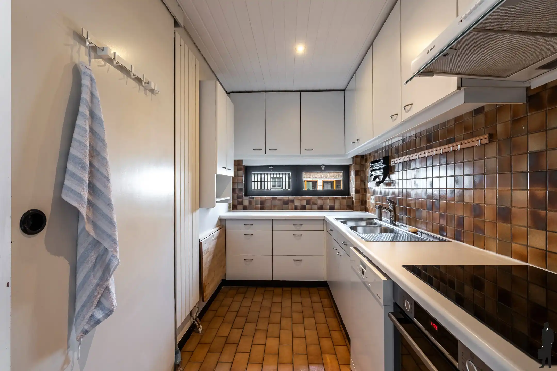 3 slpk-appartement met dubbele staanplaats in centrum Hove foto 9