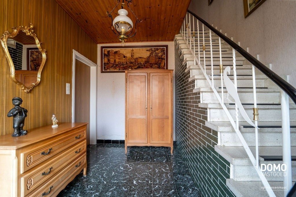 Te renoveren woning met grote tuin en achterliggende stal  foto 4