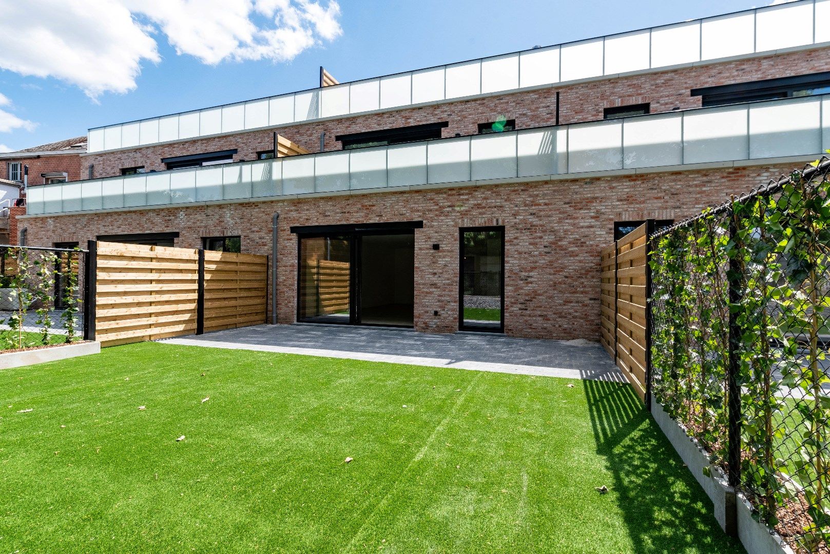 Modern gelijkvloers appartement met tuin in Halle-Zoersel foto {{pictureIndex}}