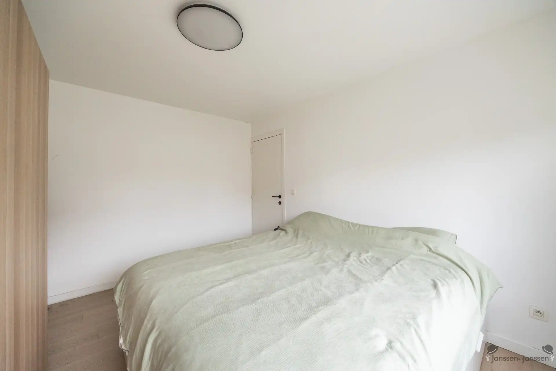 Mooi gerenoveerde woning met EPC B in hartje van Hove foto 16