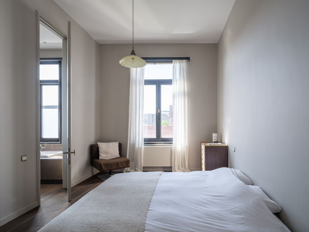 Omgeving Kouter – Grandeur, volume & toplocatie. Bijzonder ruim en karaktervol 3-slaapkamer appartement in het hart van Gent. foto 12