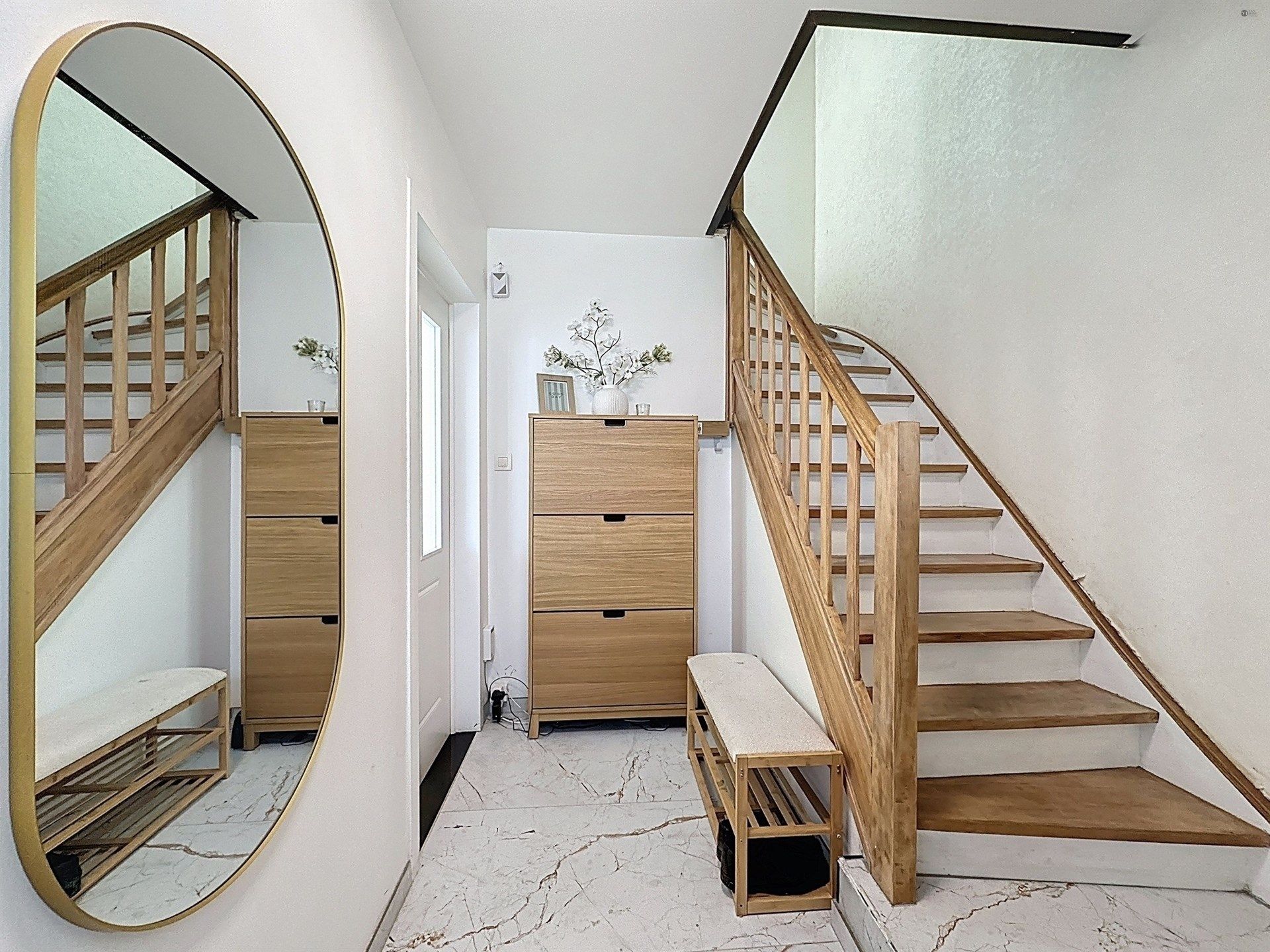 Instapklare woning met 4 slpks en garage in Nieuwkerken op perceel van 255m² foto 9