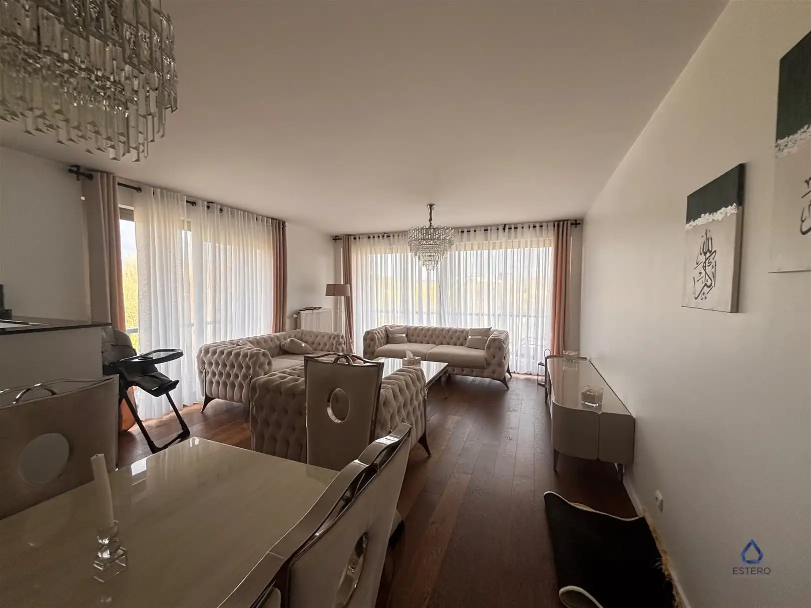 Ruim en lichtrijk appartement met 3 slaapkamers en terras foto 5