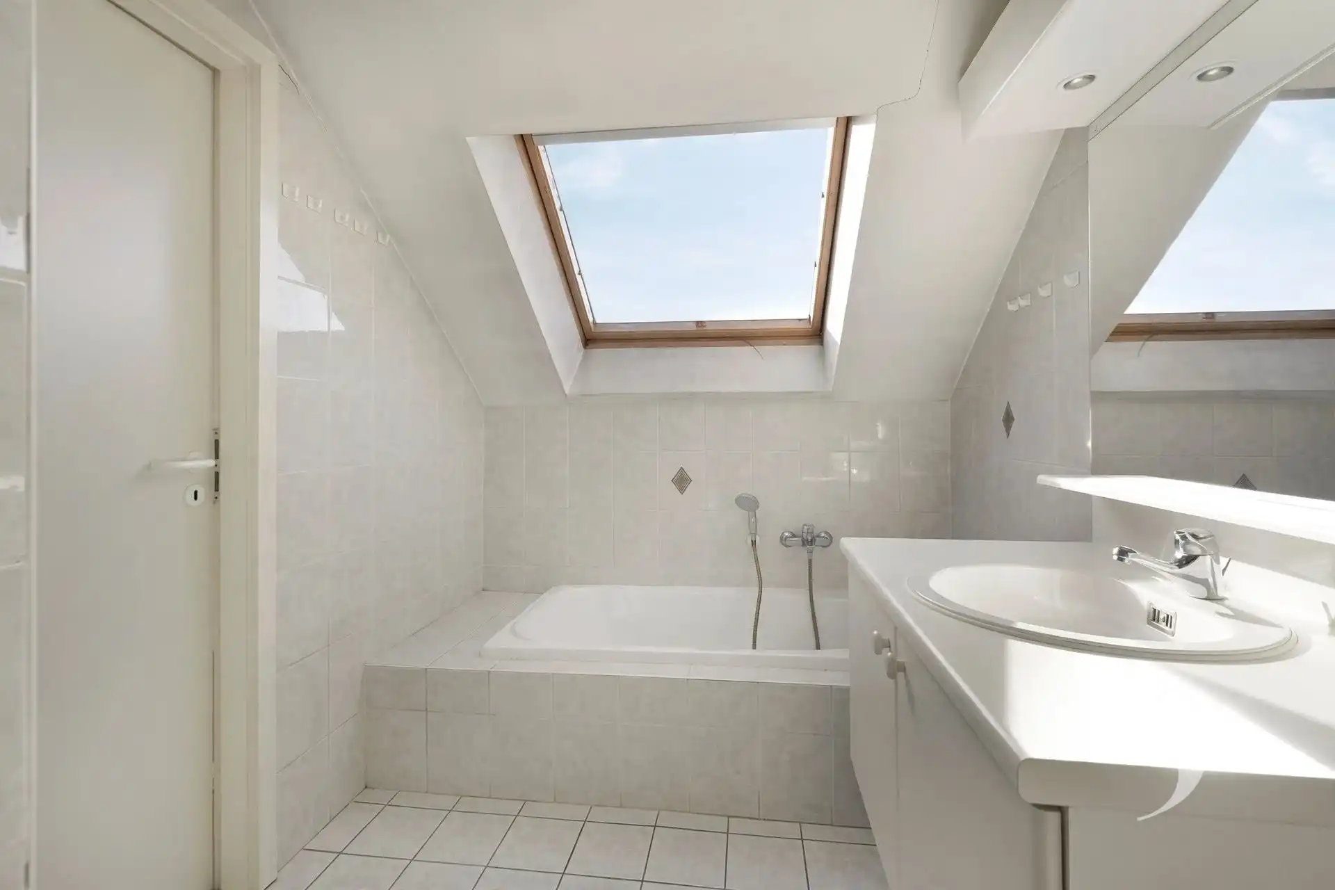 Zuidgericht duplexappartement met terras, garagebox en fantastisch uitzicht foto 16