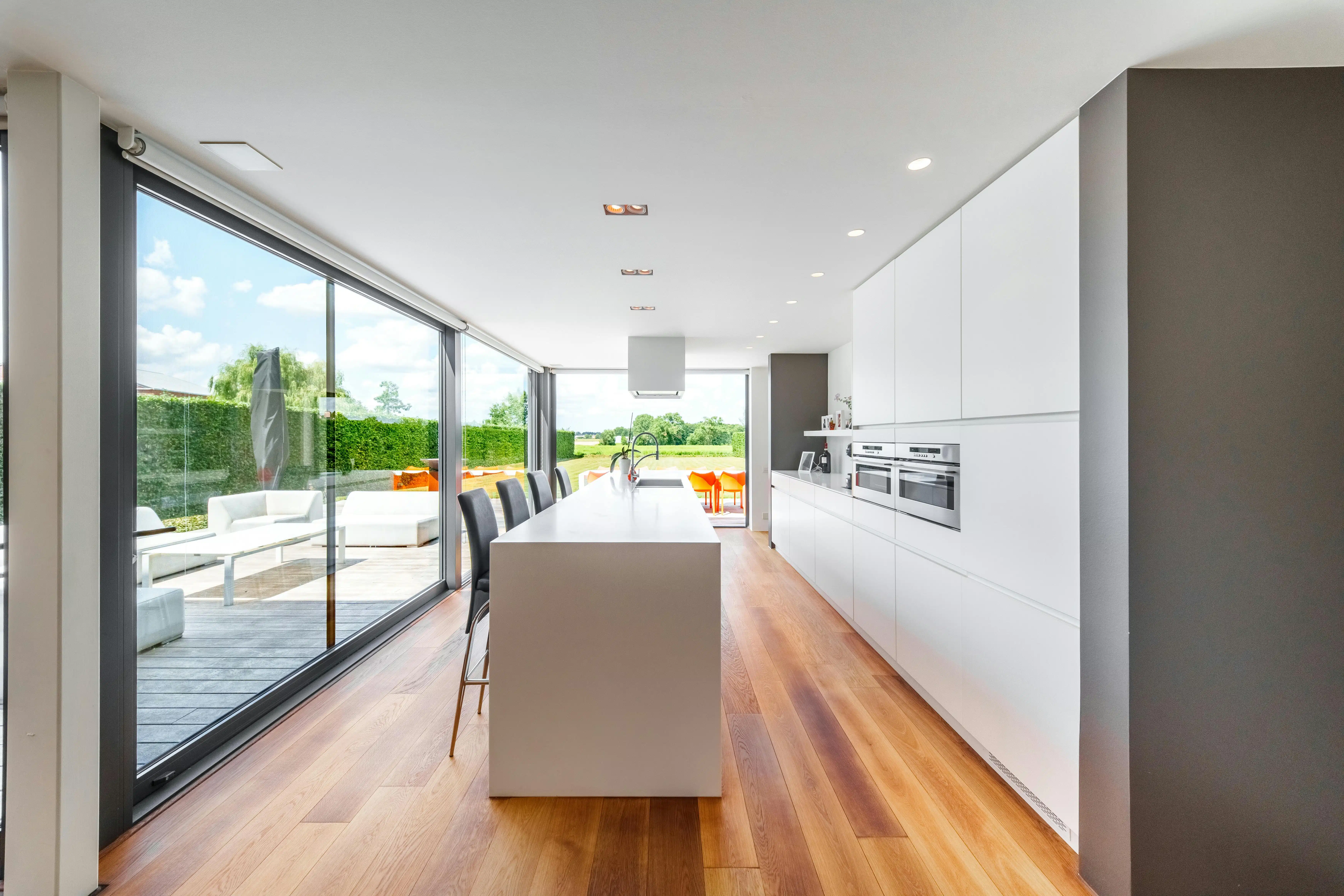 Unieke architecturale villa in Oostrozebeke foto 15
