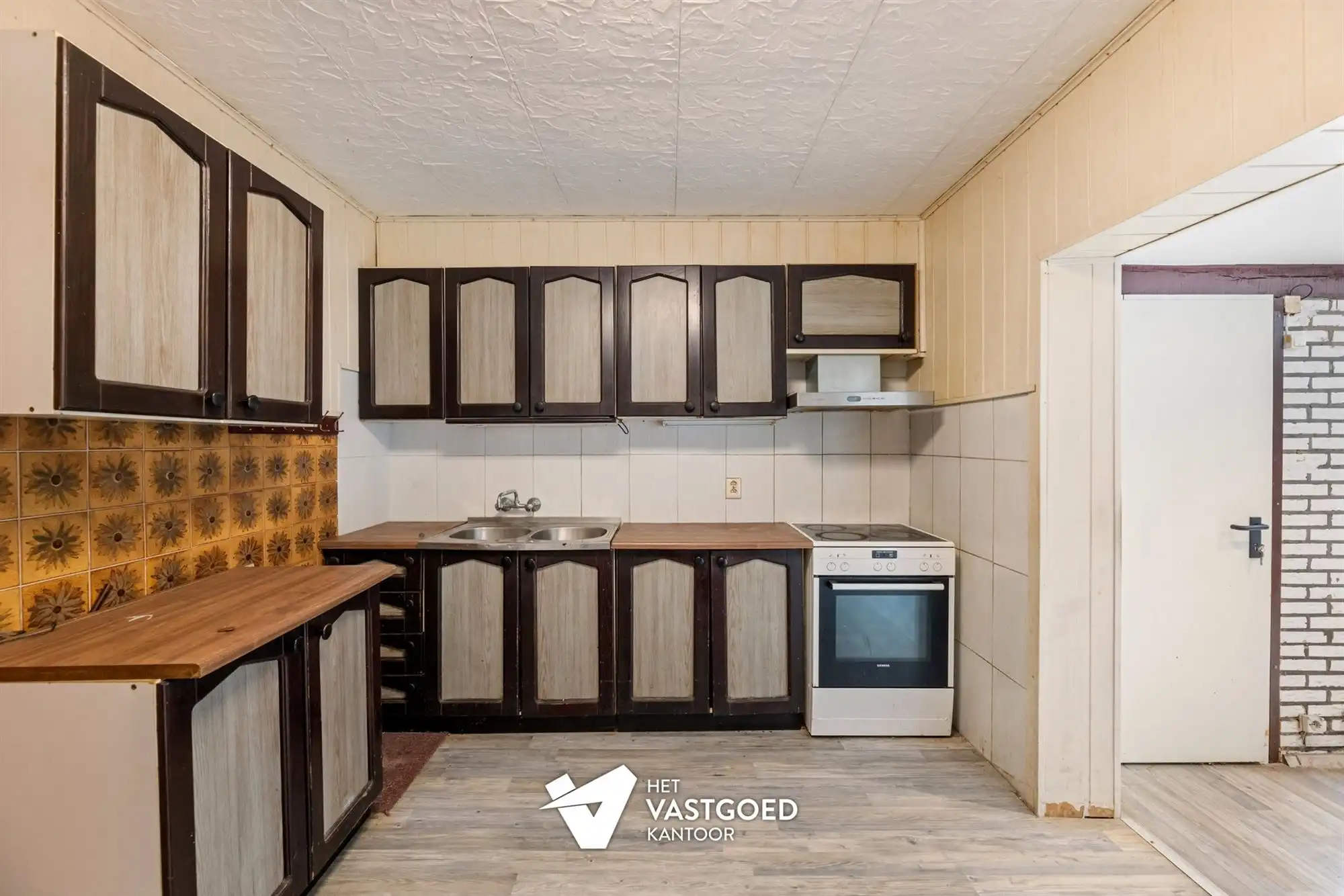TE RENOVEREN KARAKTERVOLLE WONING UITERST RUSTIG GELEGEN TE BERINGEN-MIJN foto 8