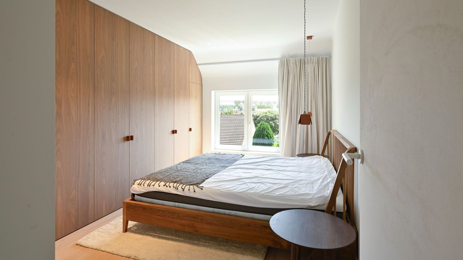 Vernieuwde stijlvolle koppelwoning op topligging in Duinbergen foto 11