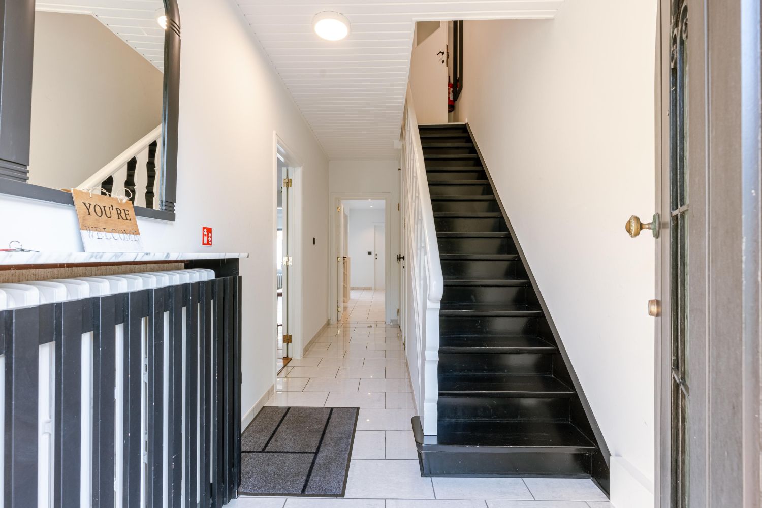 Modern gerenoveerde woning met 2 slaapkamers ( + 2 slaapkamers extra mogelijk) in De Panne foto 2