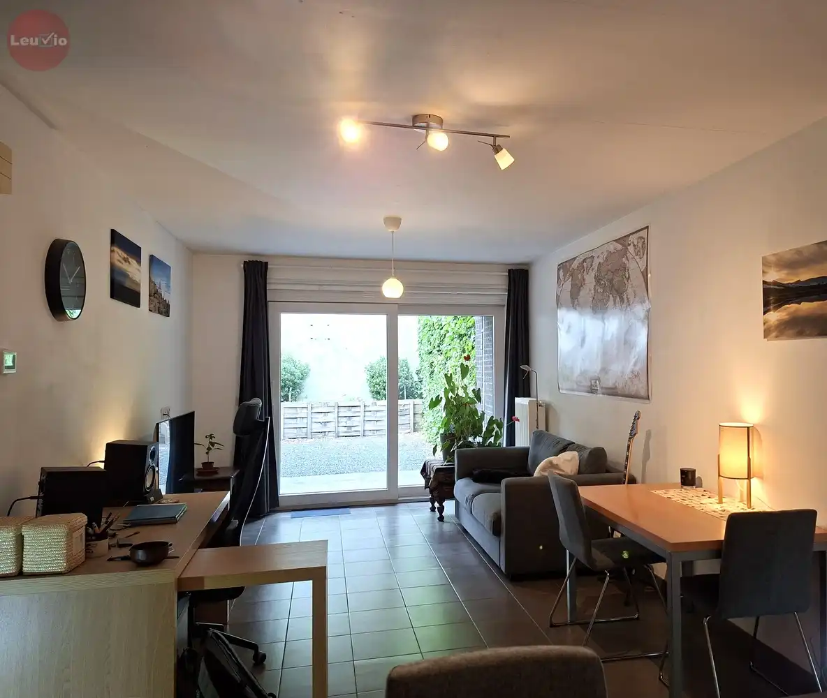 Ruim gelijkvloers appartement / 2 slpkms / autostaanplaats /tuintje in stadsrand foto 11